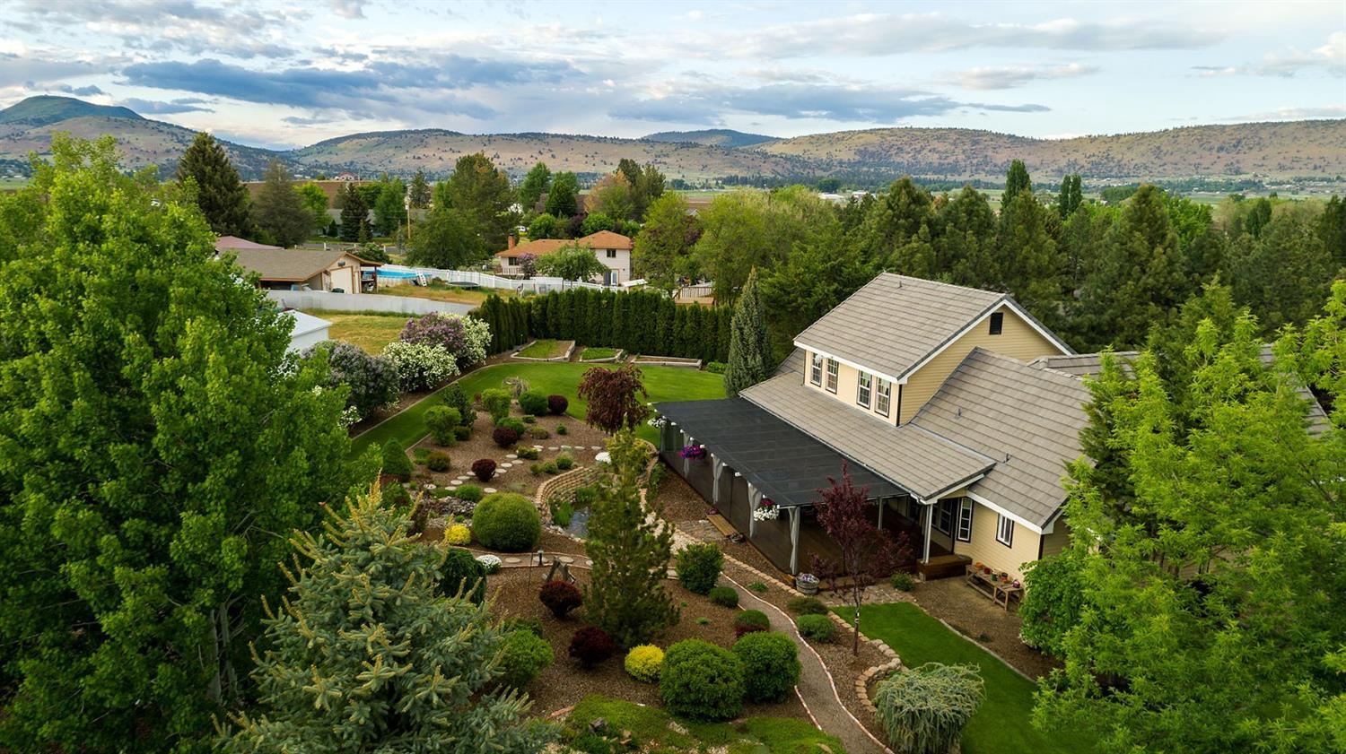 Rolling Hills - Residential