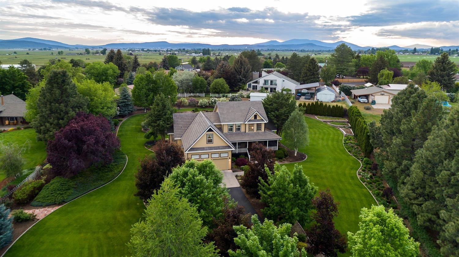 Rolling Hills - Residential