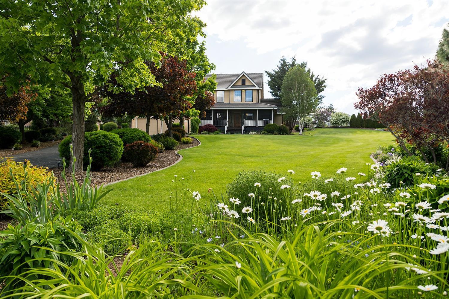 Rolling Hills - Residential