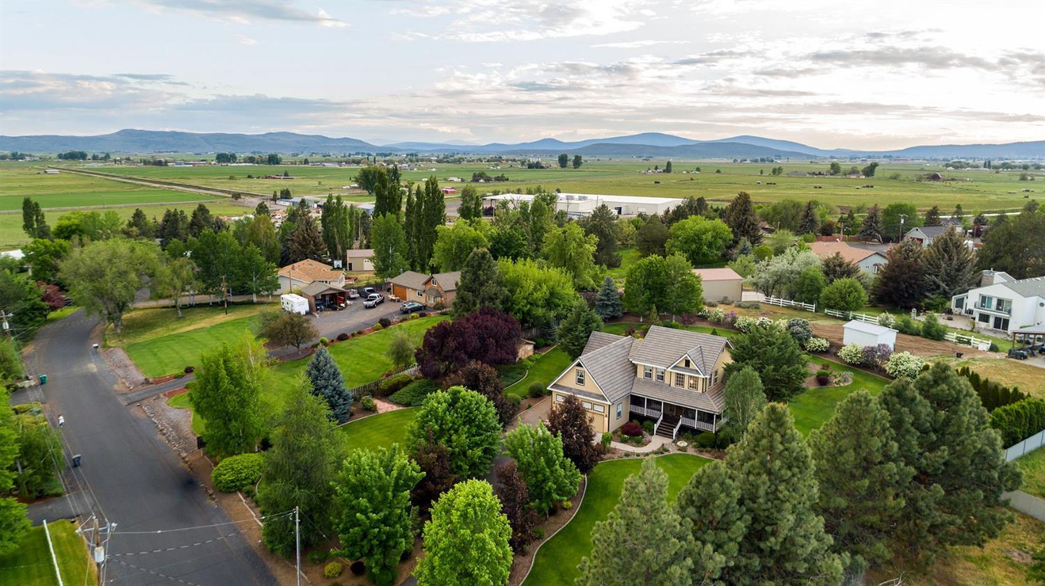 Rolling Hills - Residential