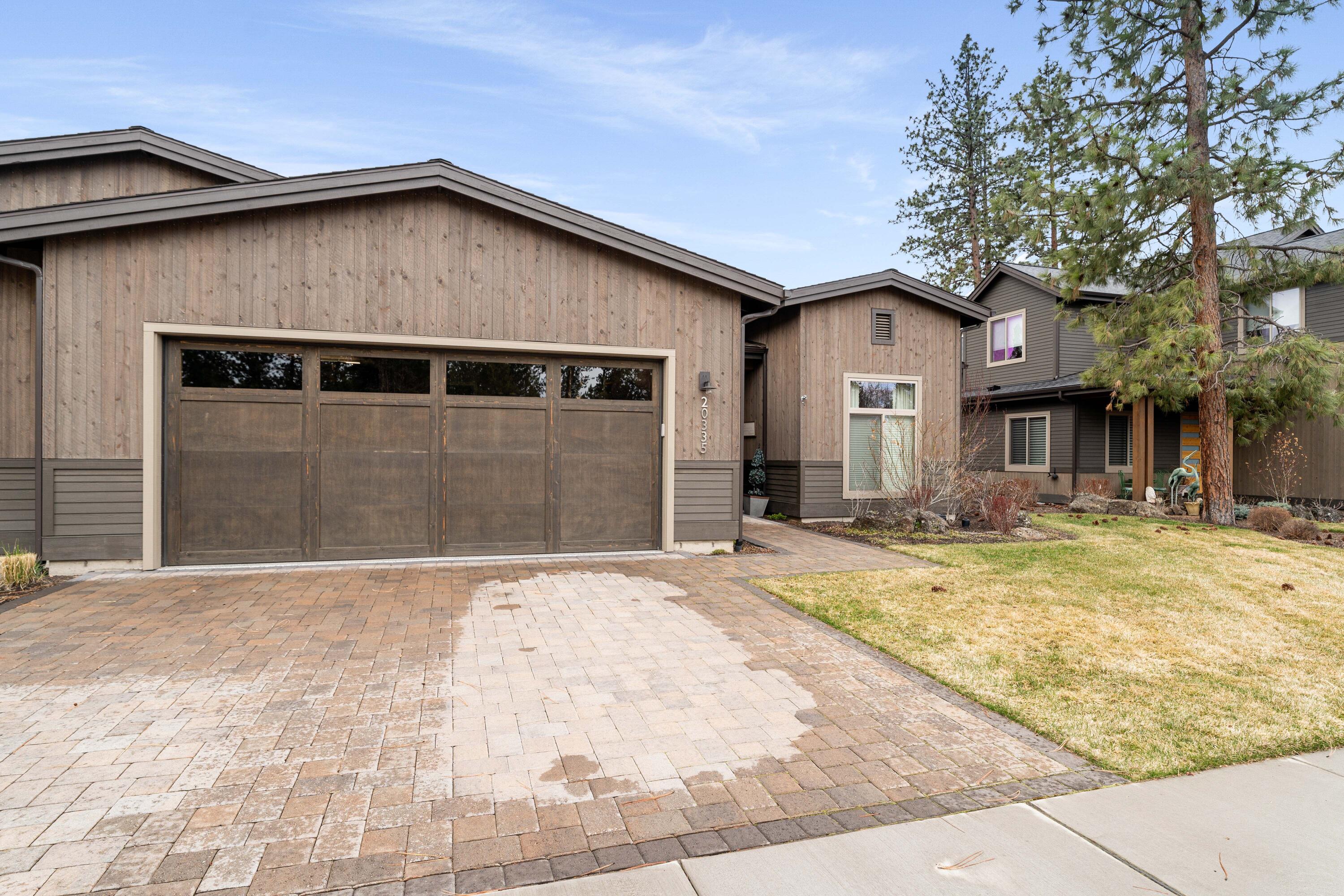 1925 Townhomes - Residential