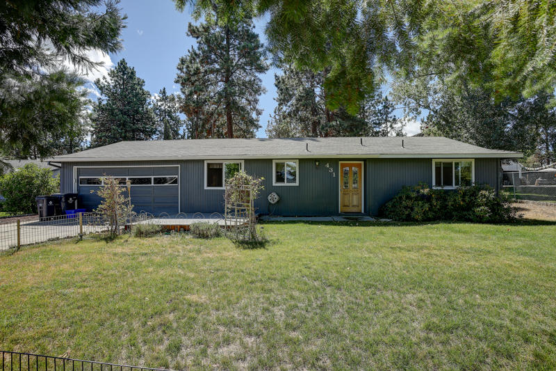 Great SW Bend Home & Location on Over Third Acre Lot! A rare South Westside fine on 0.31 acres with potential for future development features: private cul-de-sac location, vaulted Great Room w/wood-lam floor, Gas Log Stove w/brick hearth, open dining/kitchen w/wood-lam floor, Master suite w/door to back deck & private bath, extra-deep attached insulated garage, full city services and in a great location with easy access to the Old Mill District, Blakely & Farewell Bend Park, Deschutes River!
