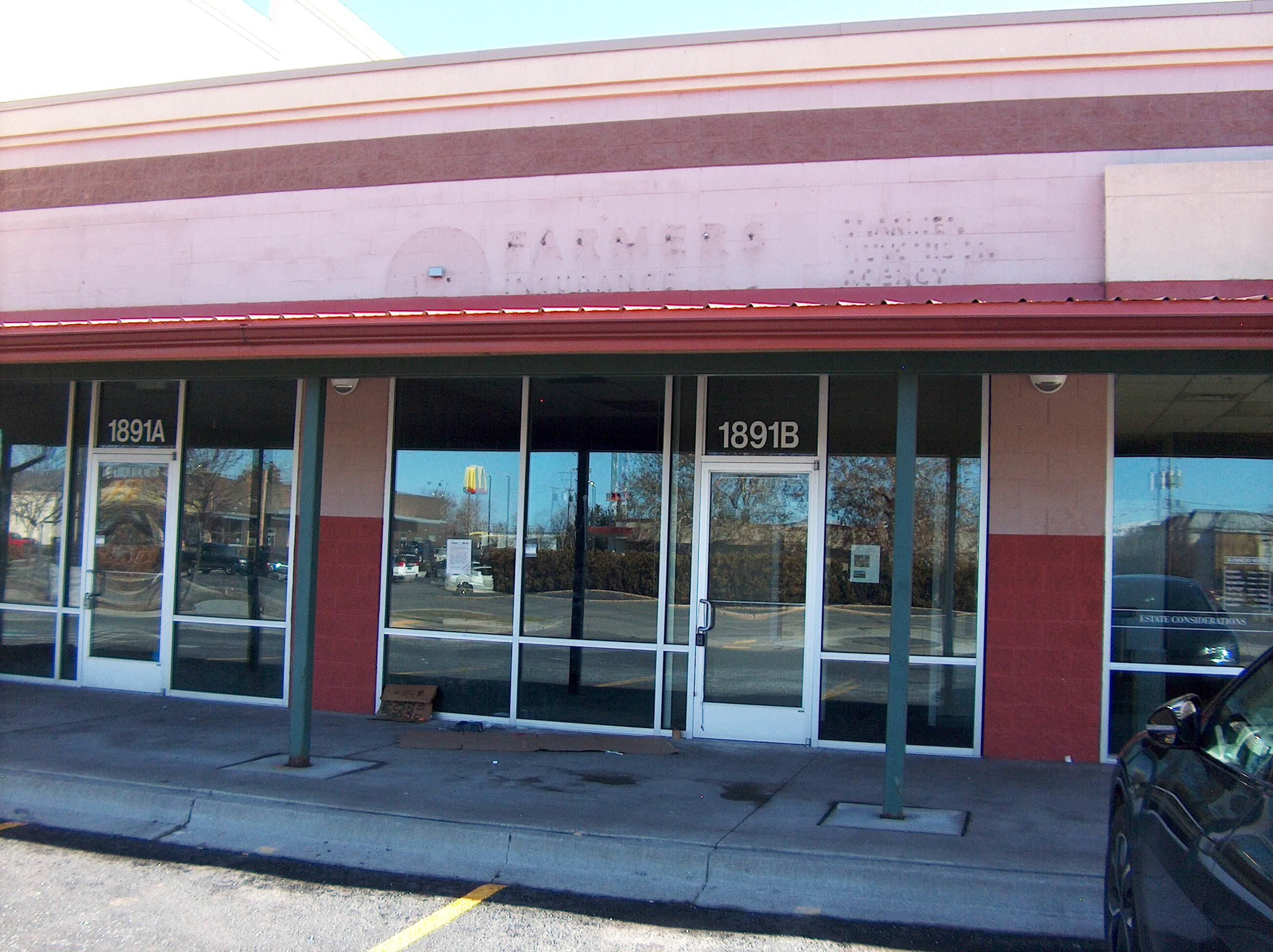 Lease space in the Klamath Falls Town Center. Vast opportunity. Plenty of parking and high traffic flow. Excellent ingress and egress. Sizable picturesque windows. Has one bathroom.