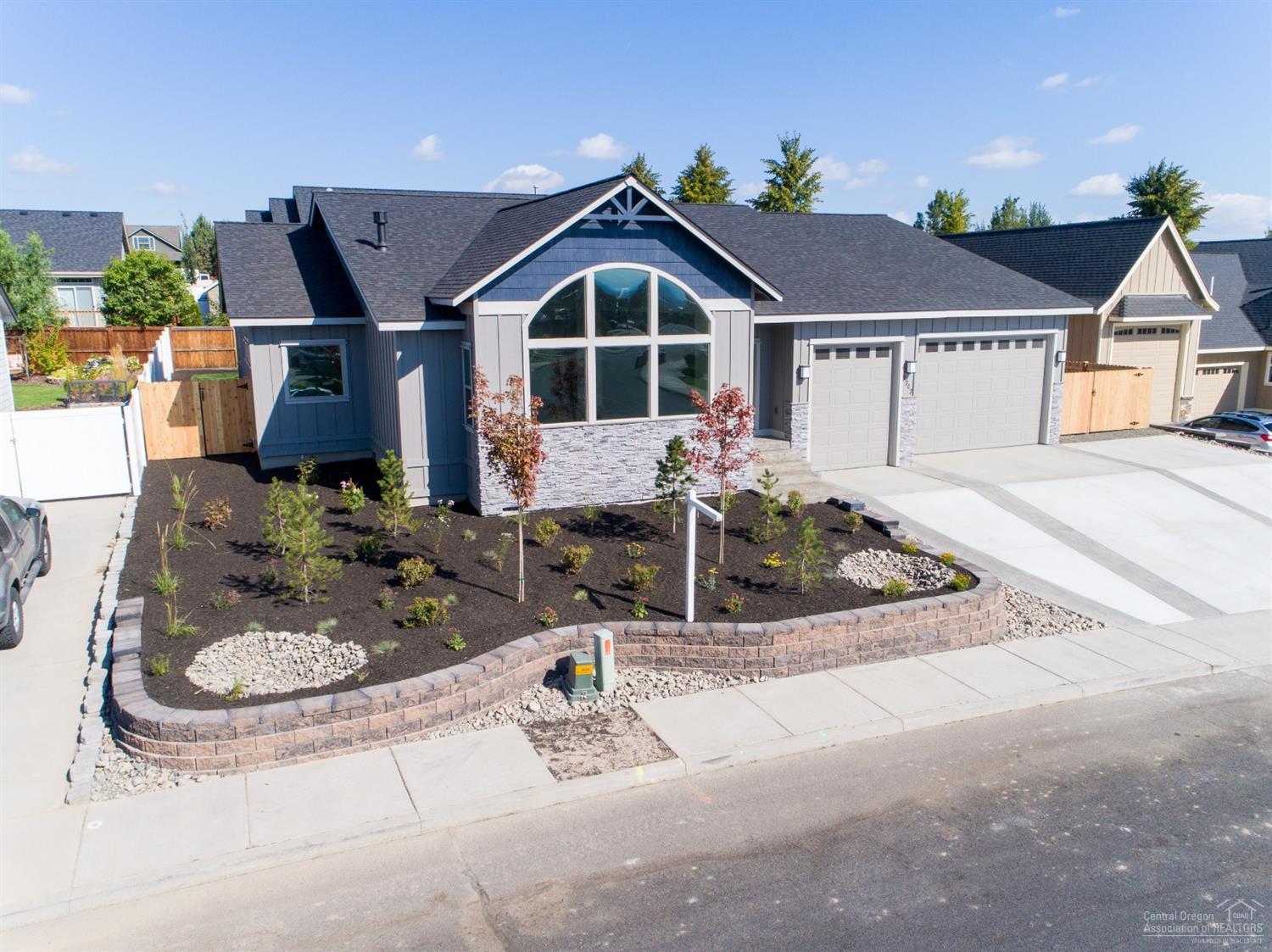 New construction on large .21 acre lot in Cascade View Estates. Single level 2715 Sq Ft home with a hug 24' Great room with fireplace, open dining-kitchen, custom cabinets, quartz counter tops, tile back-splash, pantry, eating bar & ss appliances. 3 bedrooms plus a den, separate utility room w/sink, and lots of storage/closet space. Master with his & her closets, Large walk-in tiled shower, double vanities. Triple car garage + RV spot and covered patio. Cascade Mountain Views and landscaped with sprinklers.