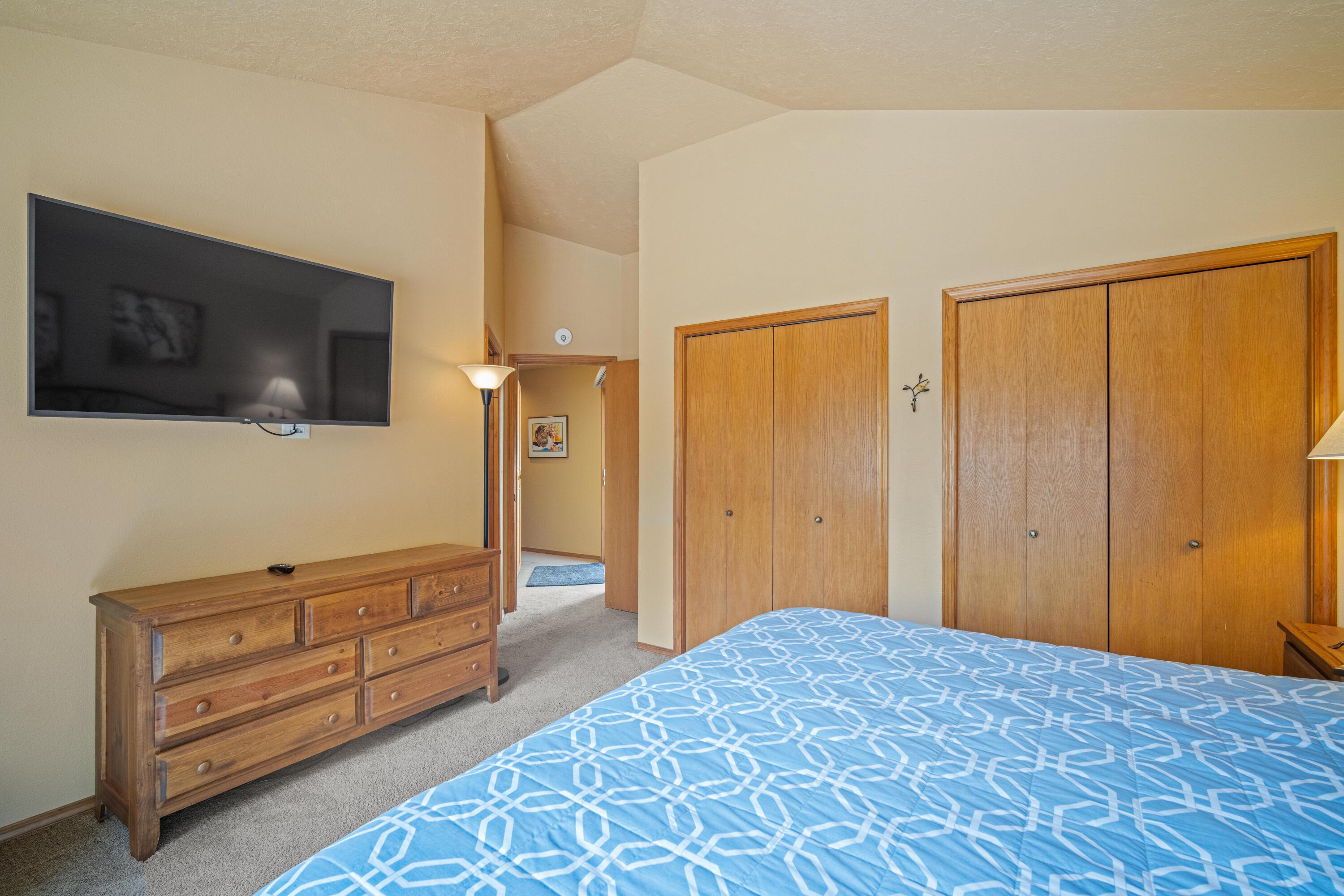 Fairway Crest Village - Residential