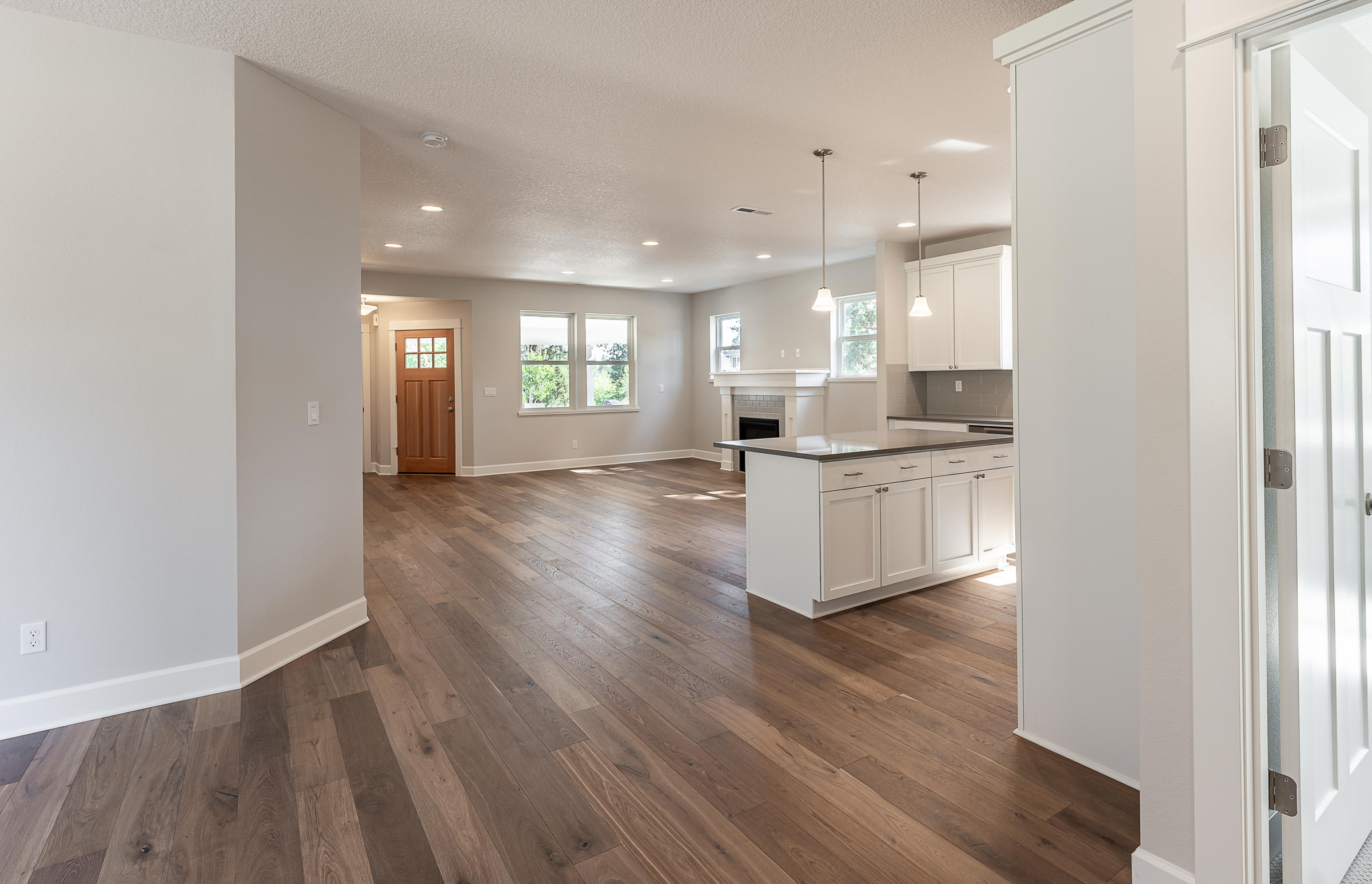 SaddleStone - Residential