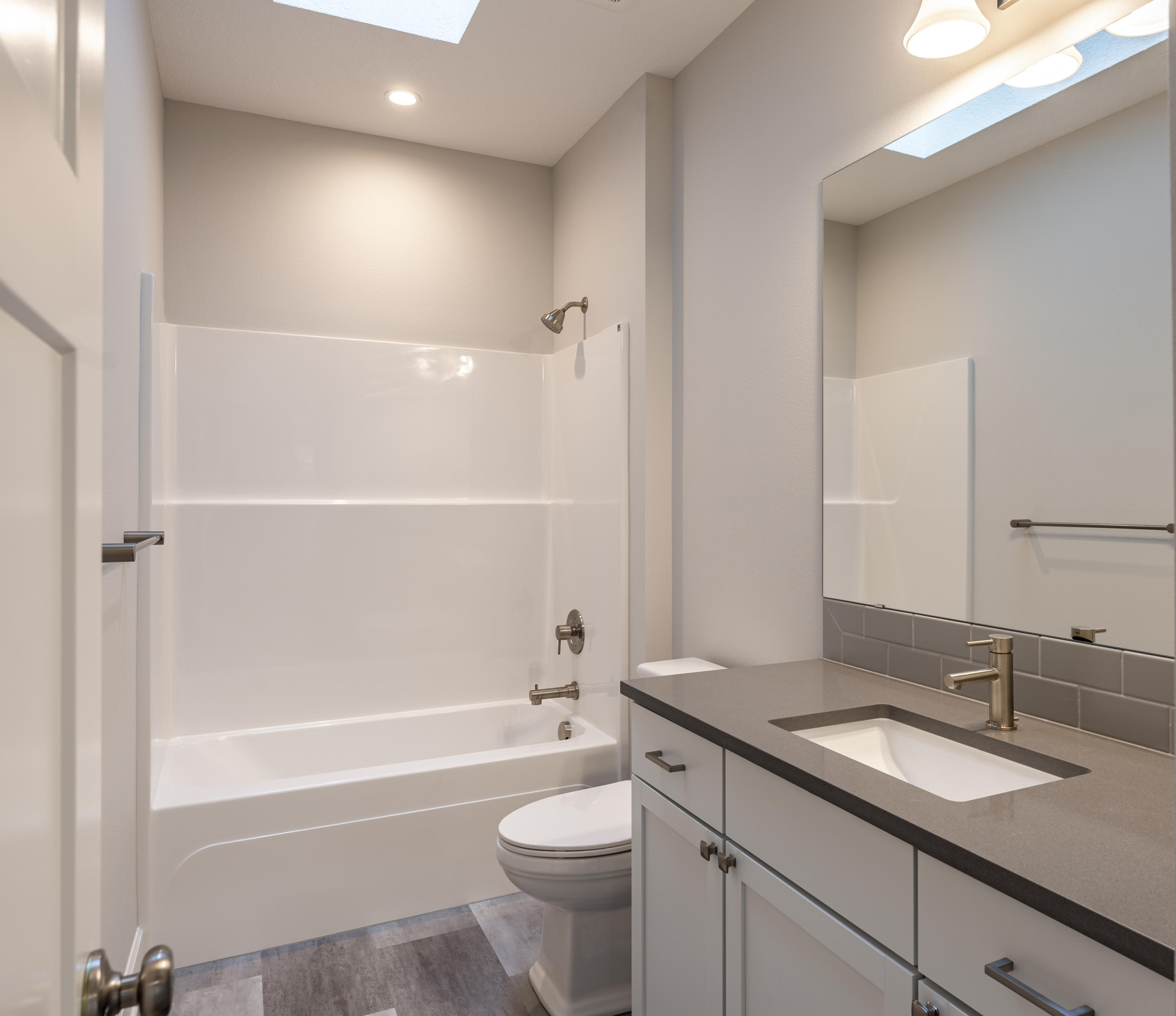 SaddleStone - Residential