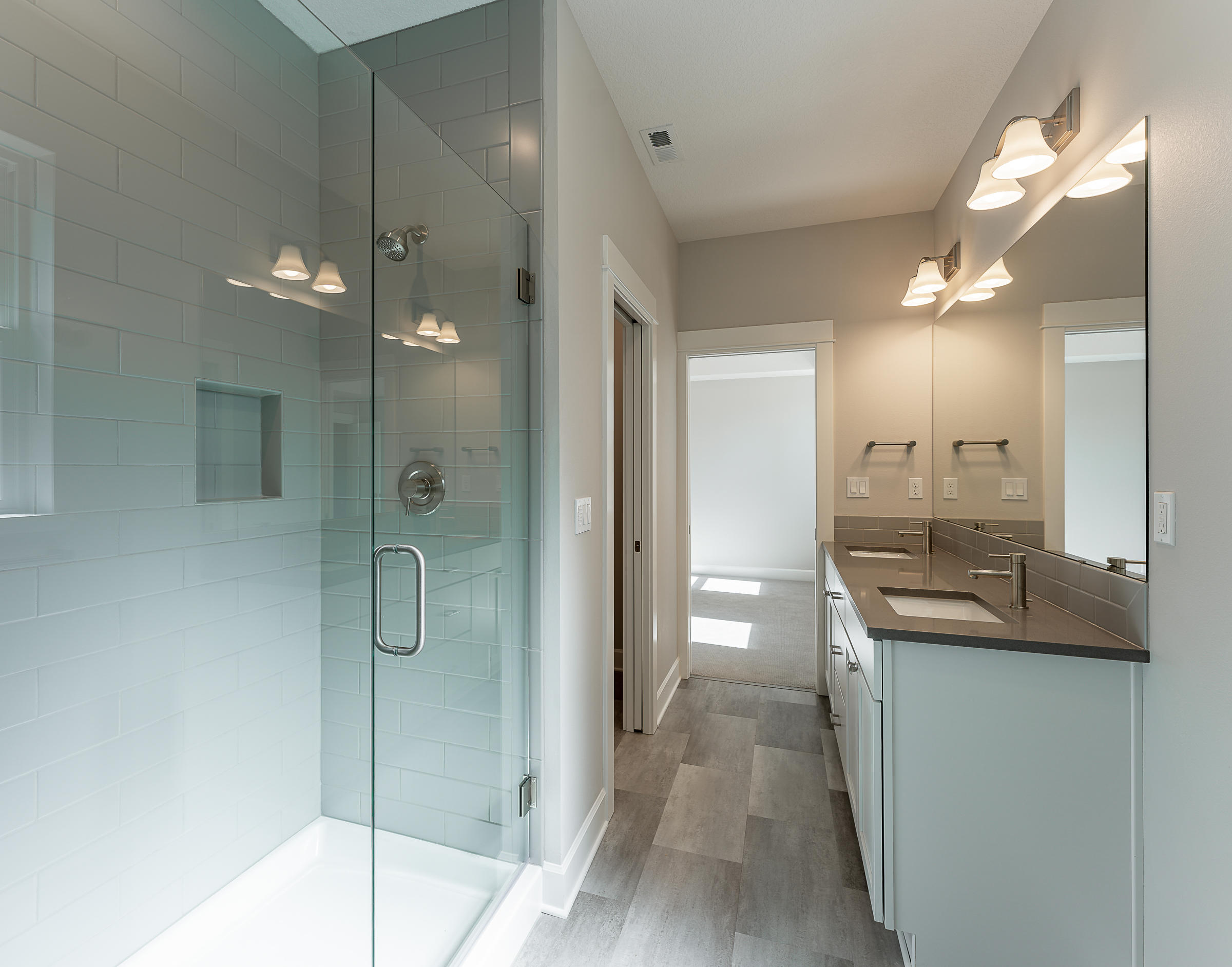 SaddleStone - Residential