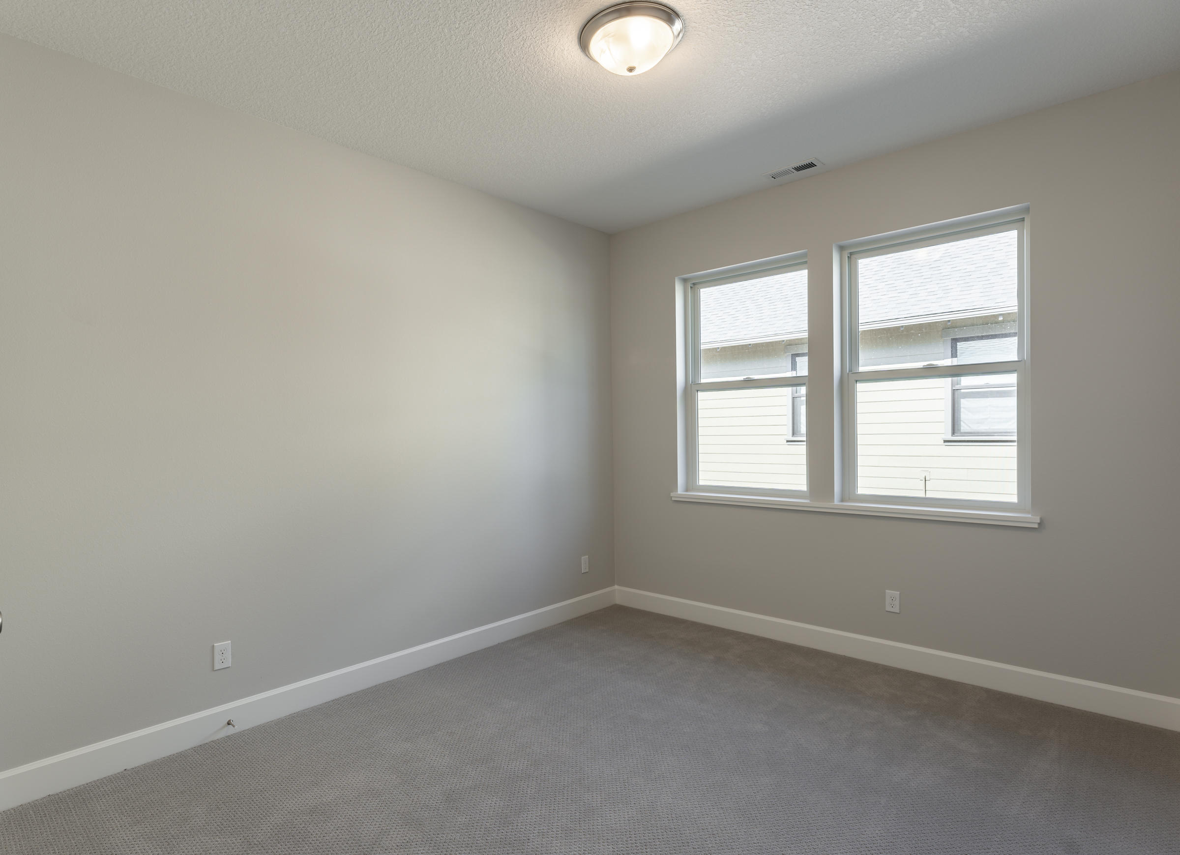 SaddleStone - Residential