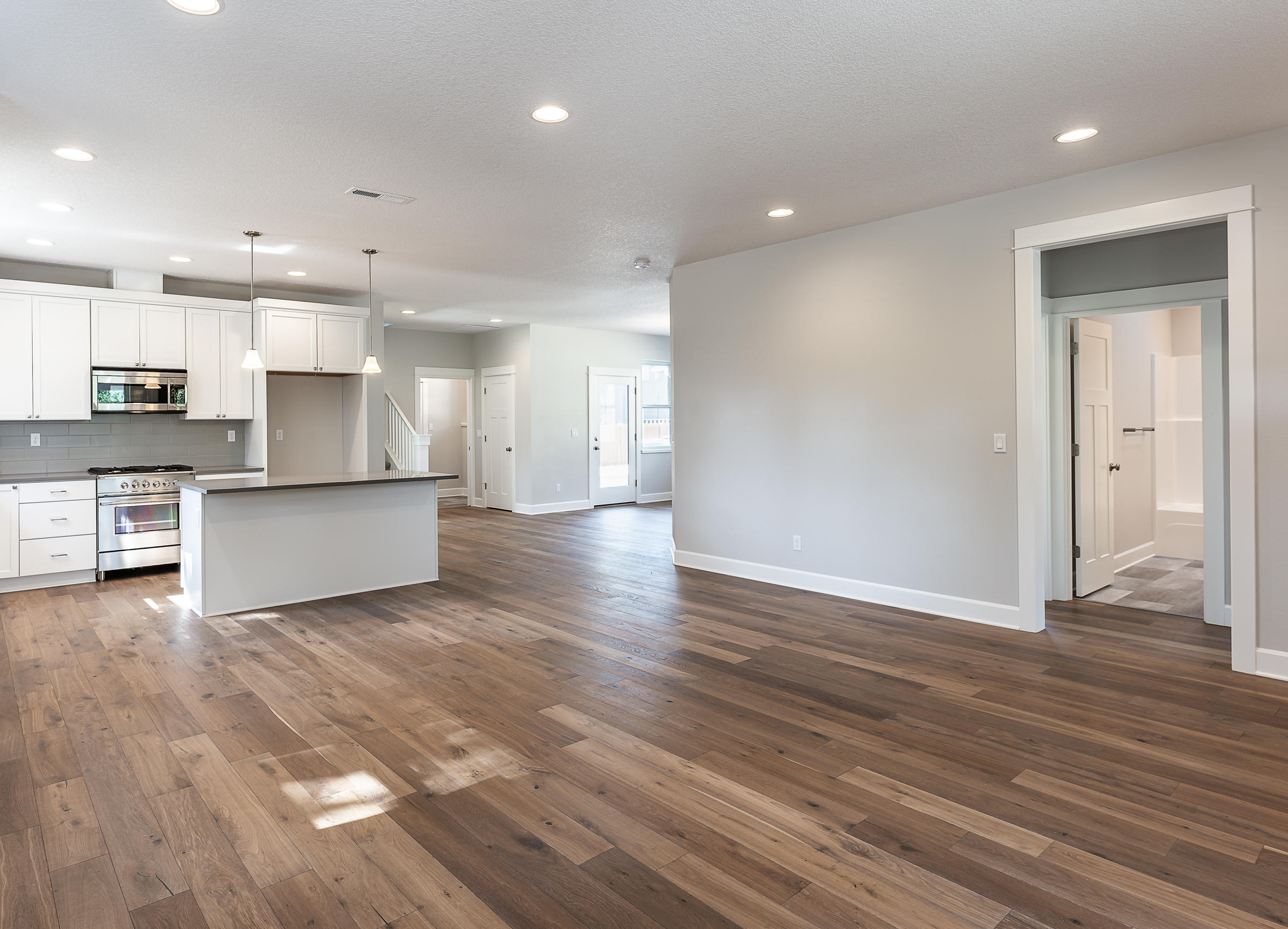 SaddleStone - Residential