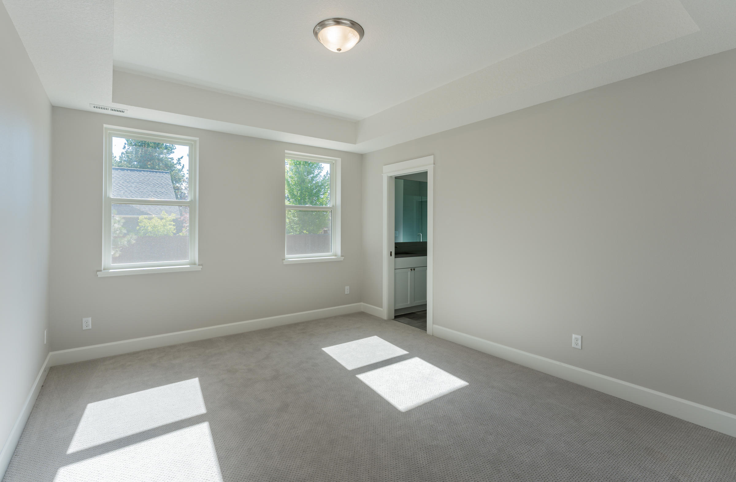SaddleStone - Residential