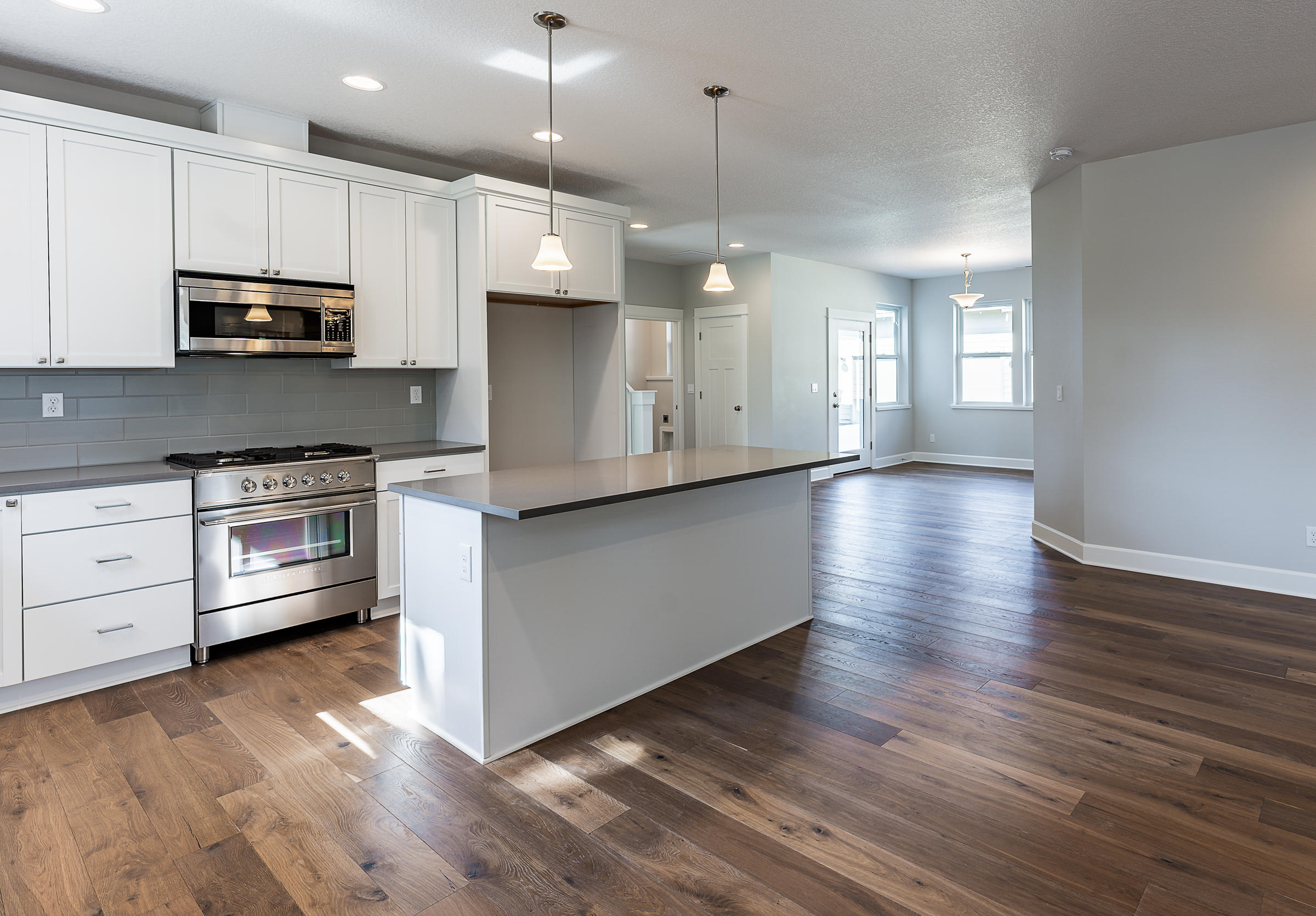 SaddleStone - Residential