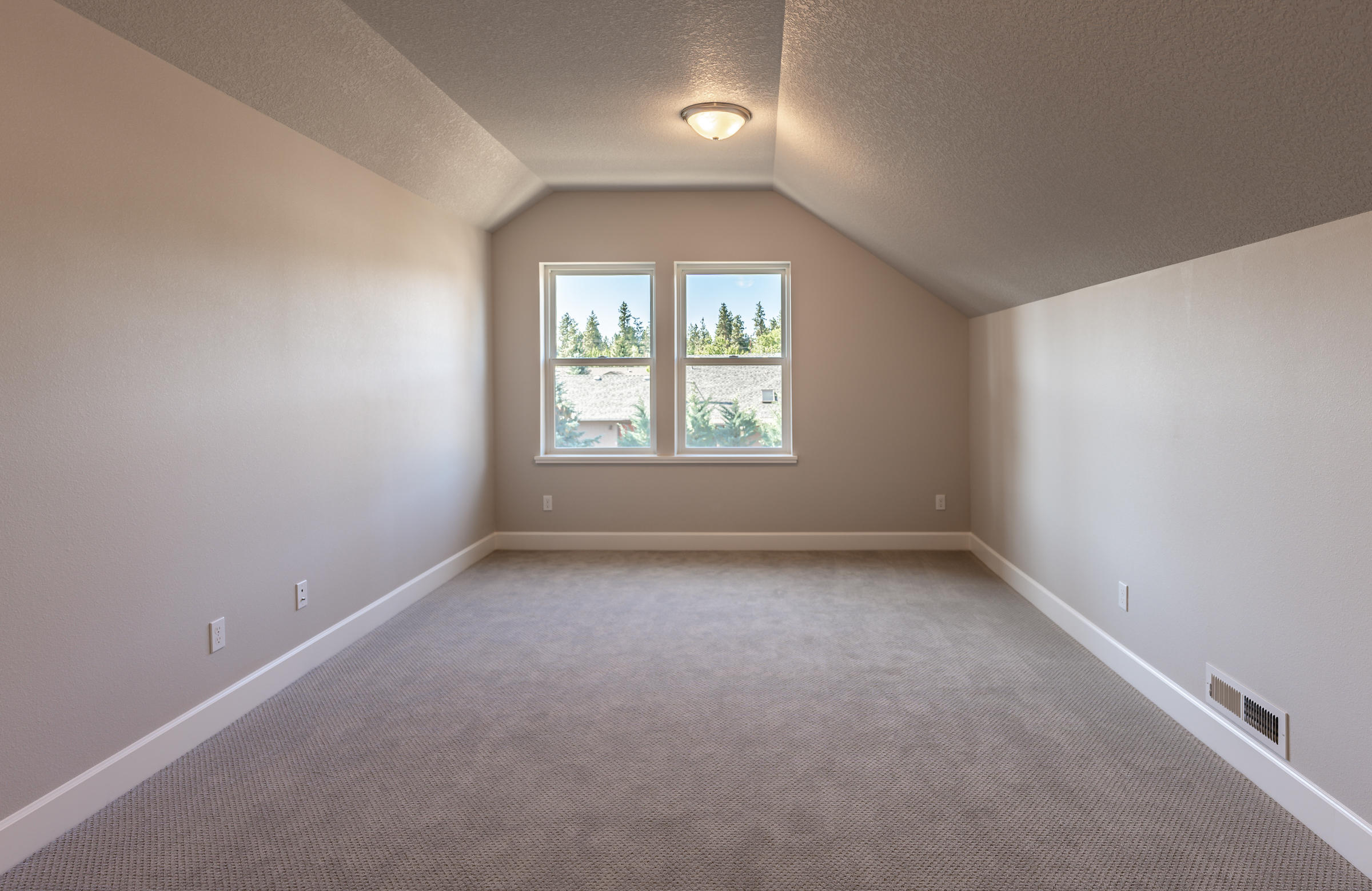 SaddleStone - Residential