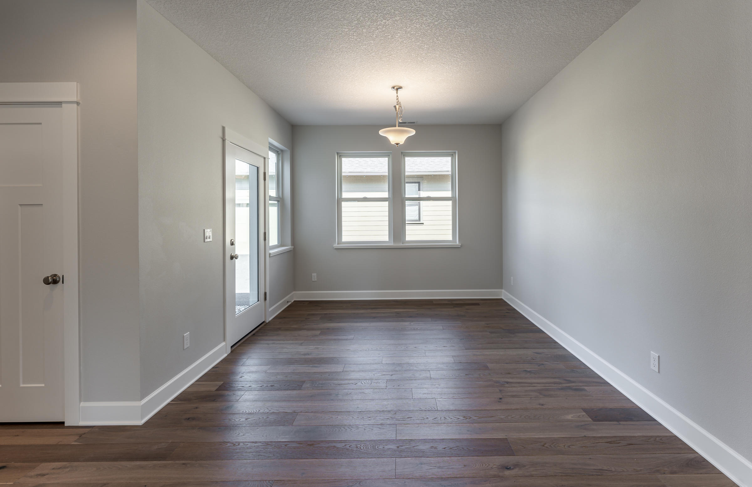 SaddleStone - Residential