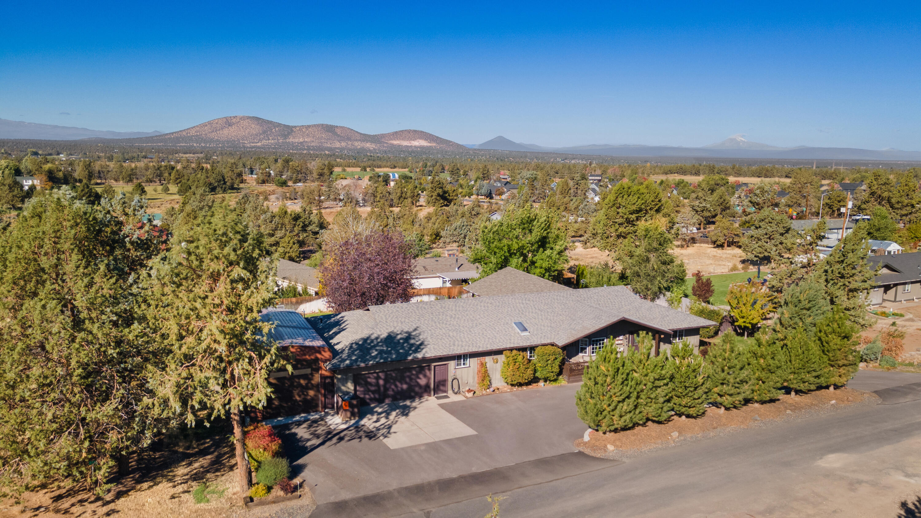 Hunts Three Sisters - Residential