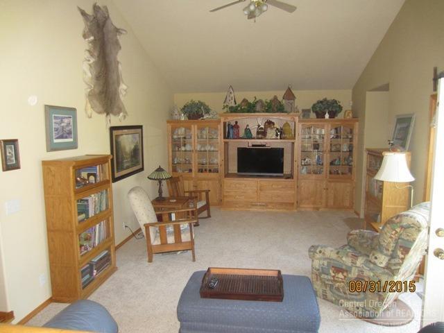 Lane Knolls - Residential