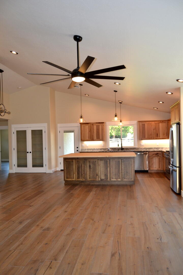Buckmaster - Residential