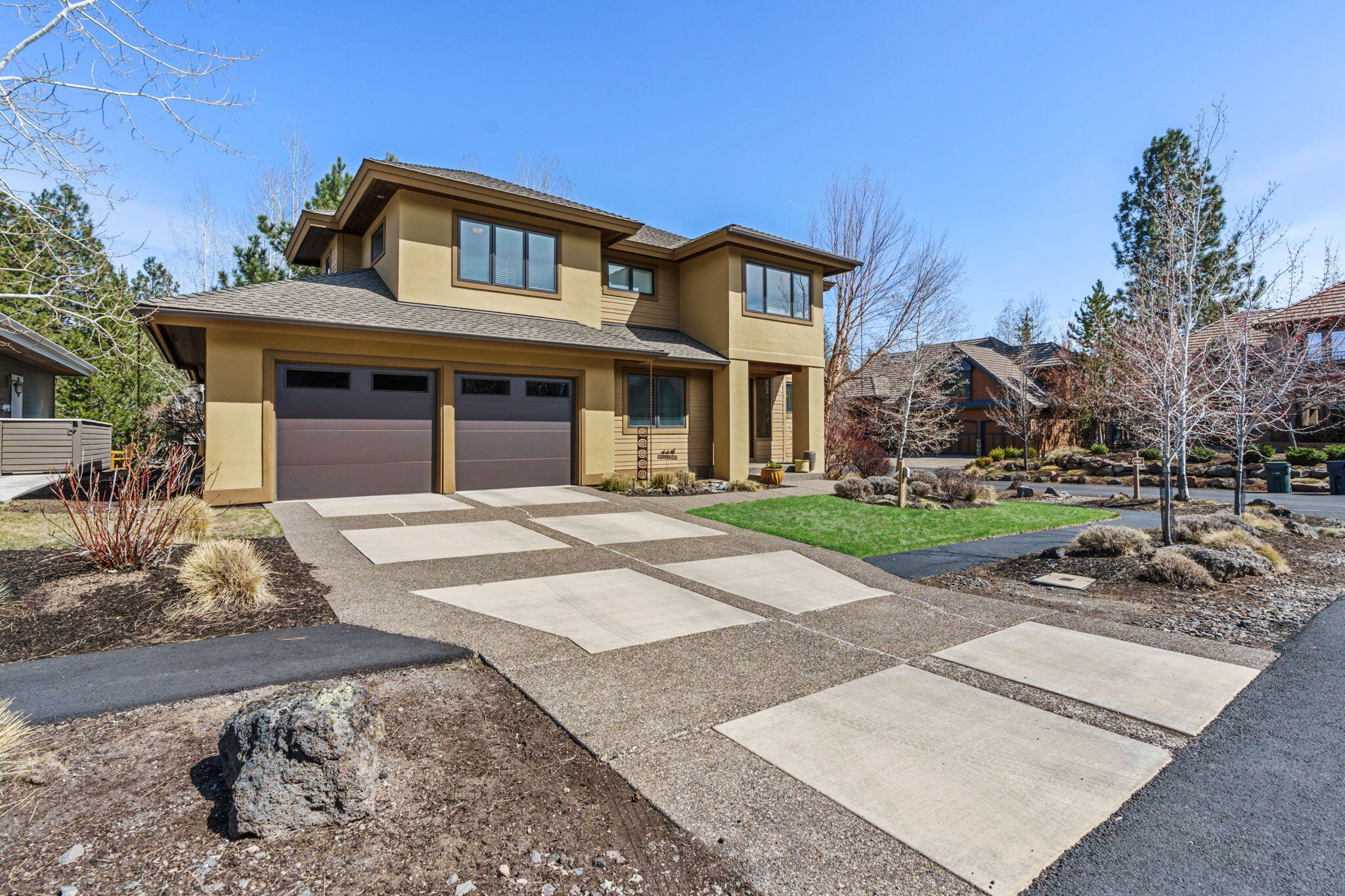Three Pines - Residential