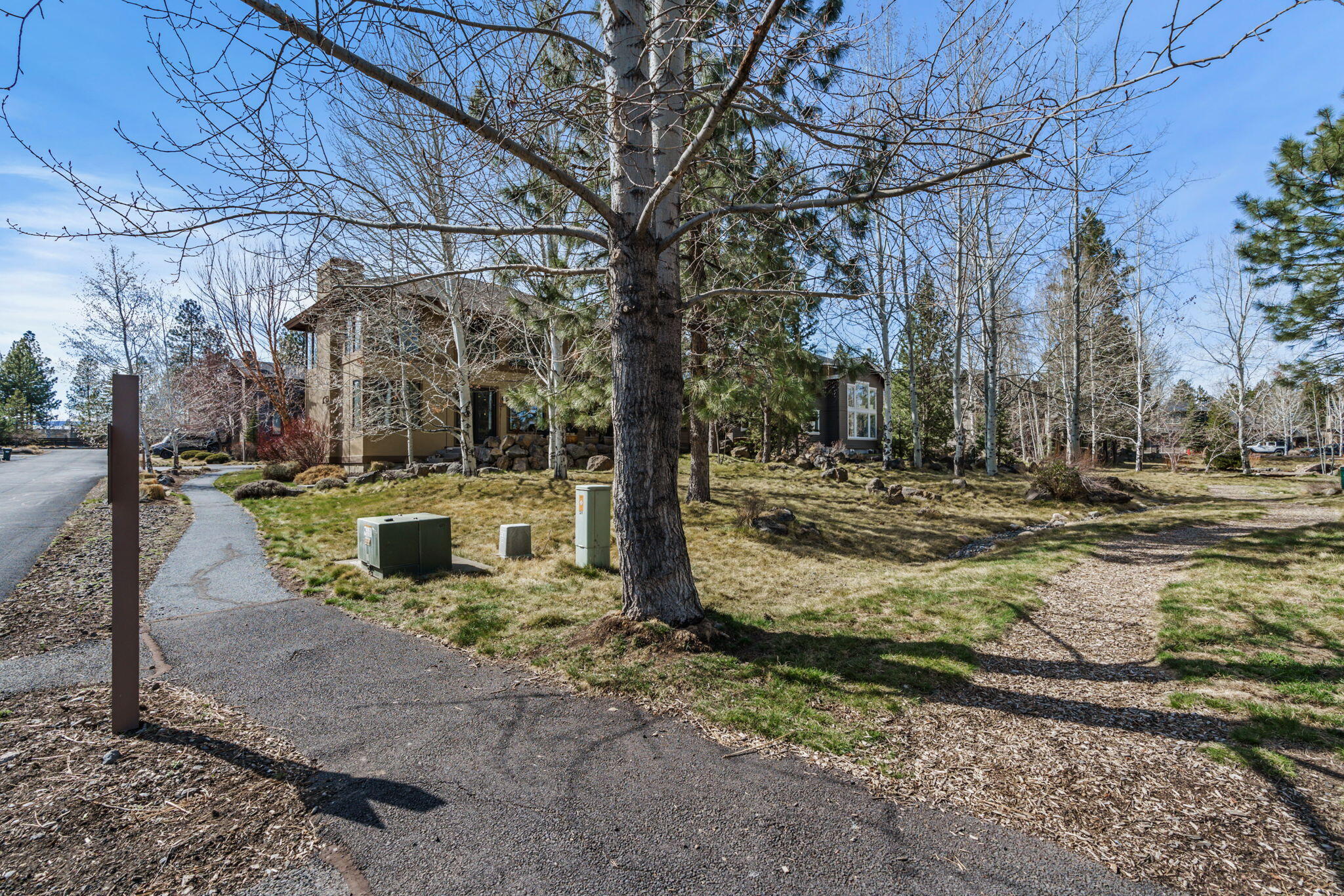 Three Pines - Residential