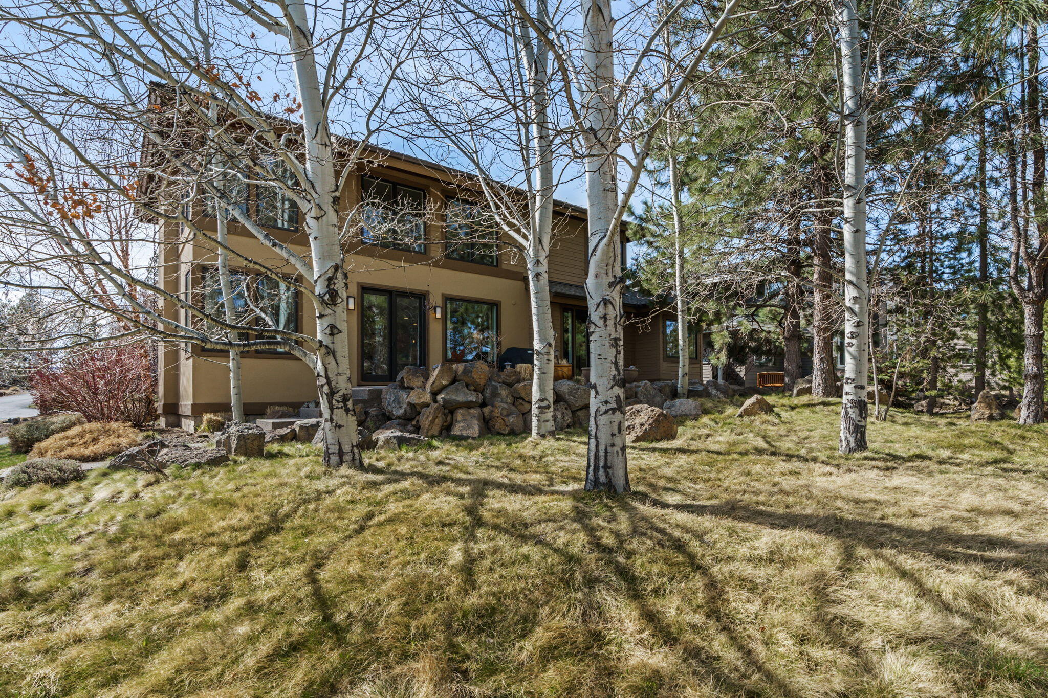 Three Pines - Residential