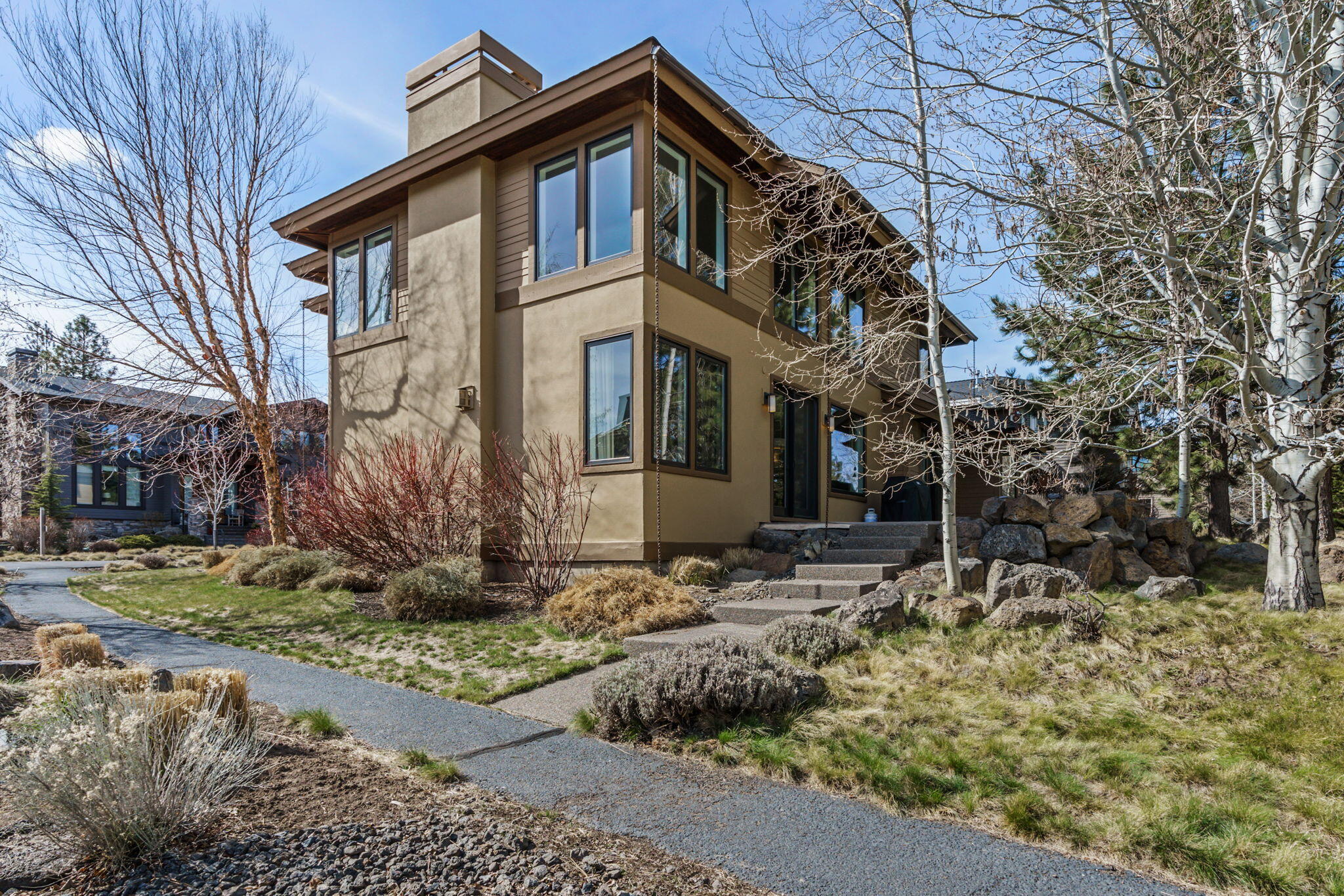 Three Pines - Residential