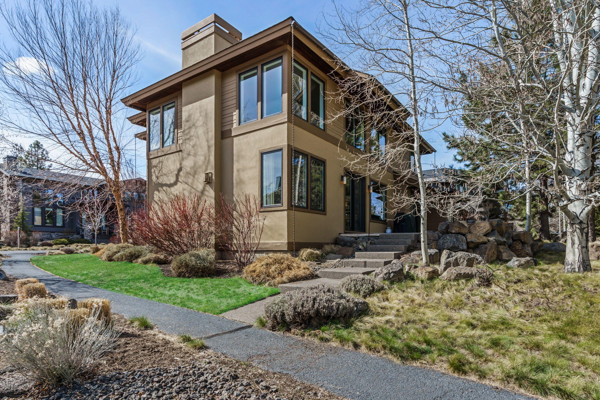 Three Pines - Residential