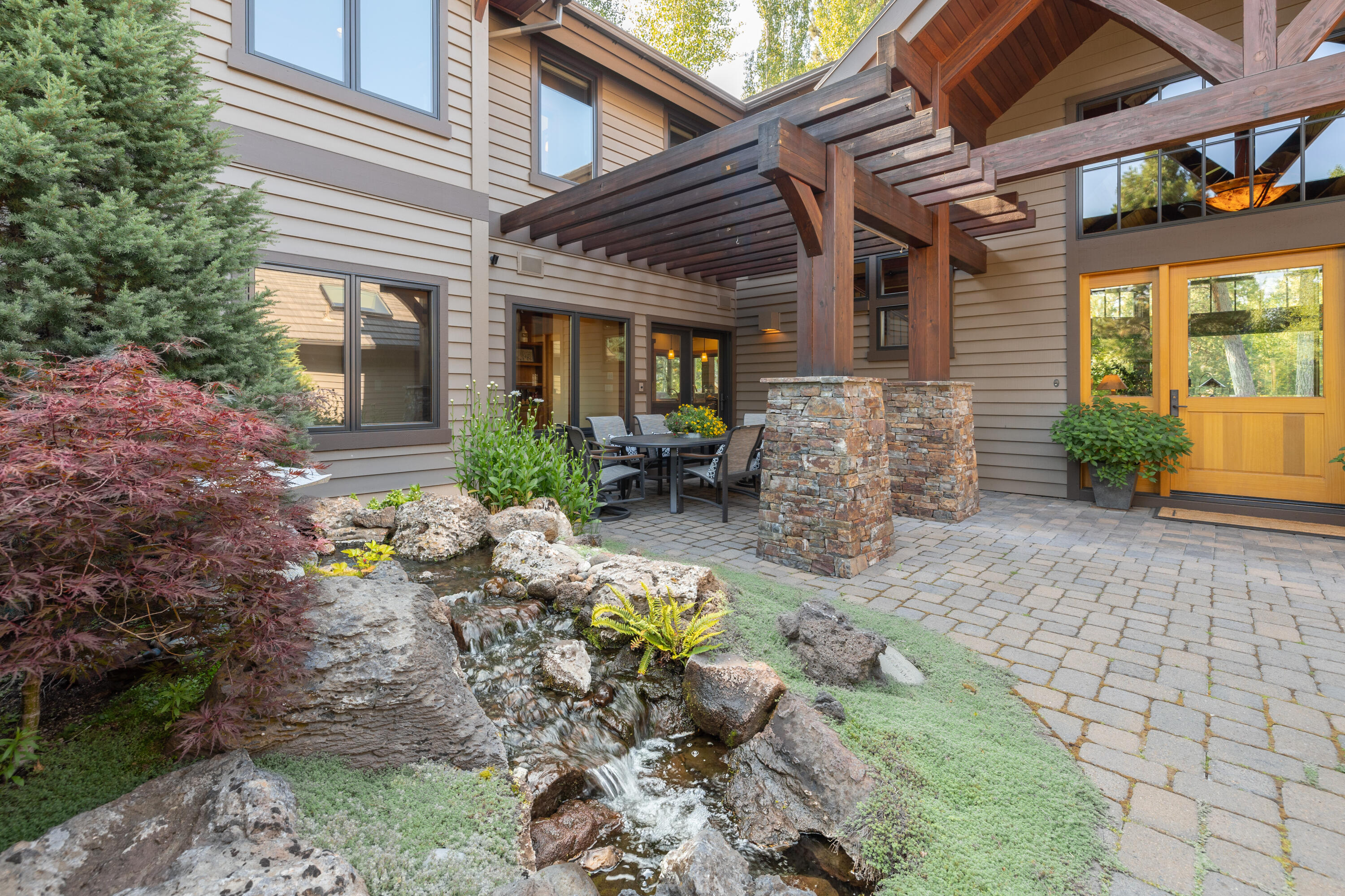 Broken Top - Residential