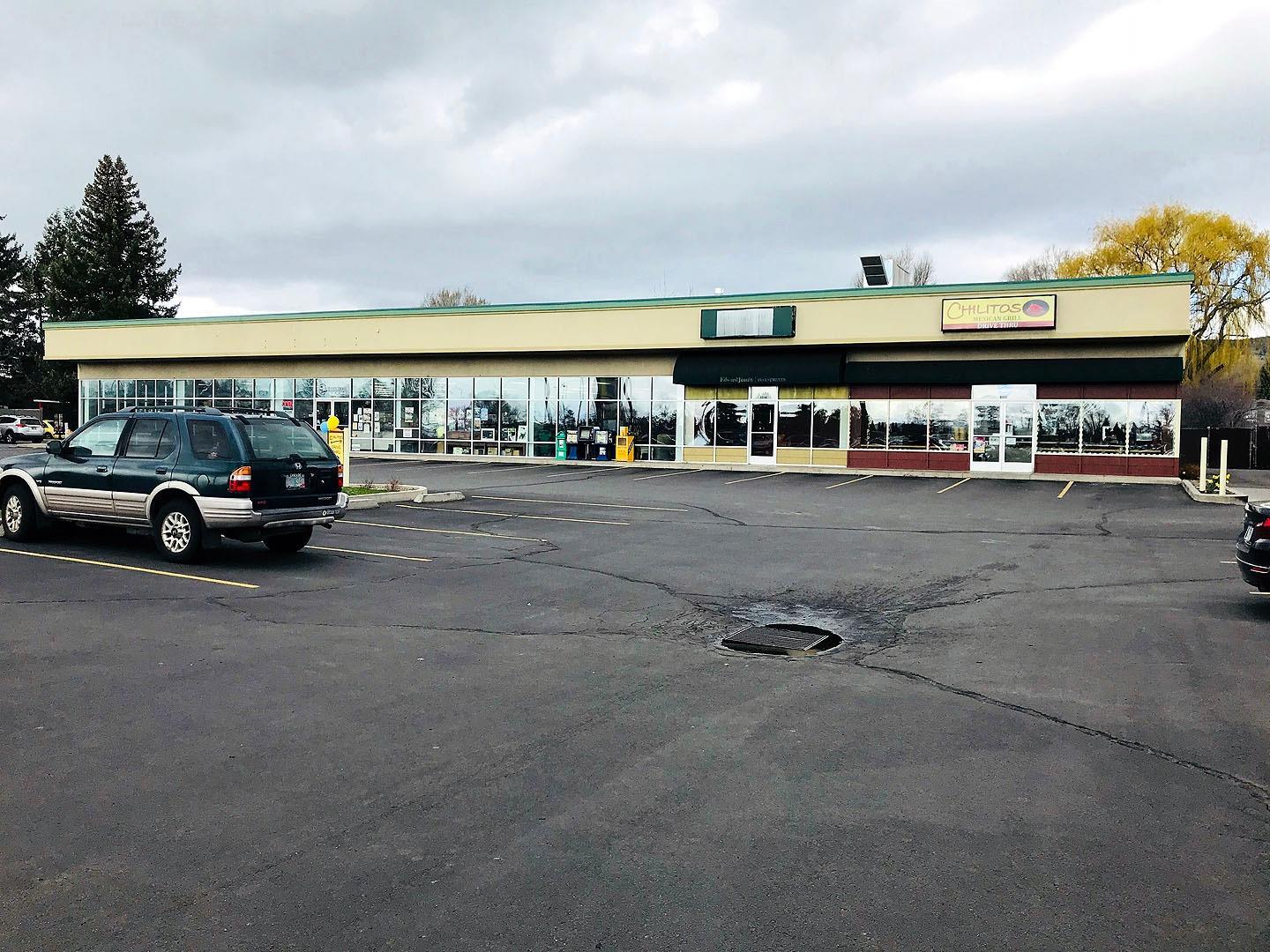 Excellent office or small retail space with the possibility of expansion in the future. Located in a high traffic complex of several other businesses and directly across the street from Albertsons super market. Easy access and ample parking make this a great location for your business!