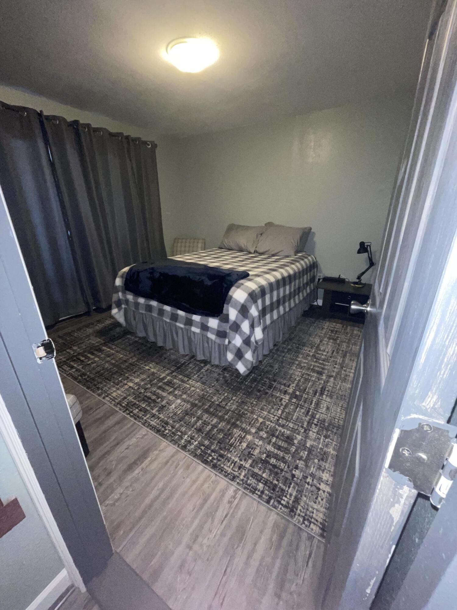 Old Orchard Manor - Residential