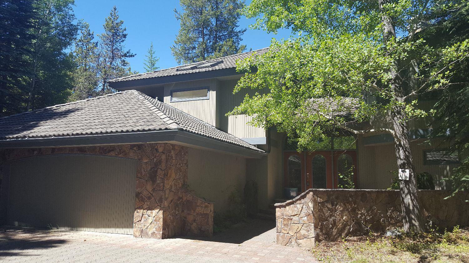 Fairway Crest Village - Residential