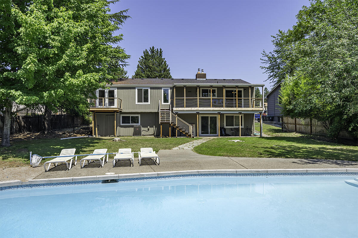 Siskiyou Village Unit No 1 - Residential