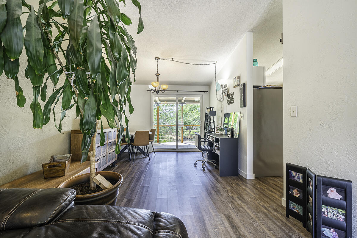 Siskiyou Village Unit No 1 - Residential