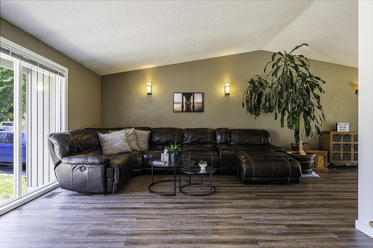 Siskiyou Village Unit No 1 - Residential