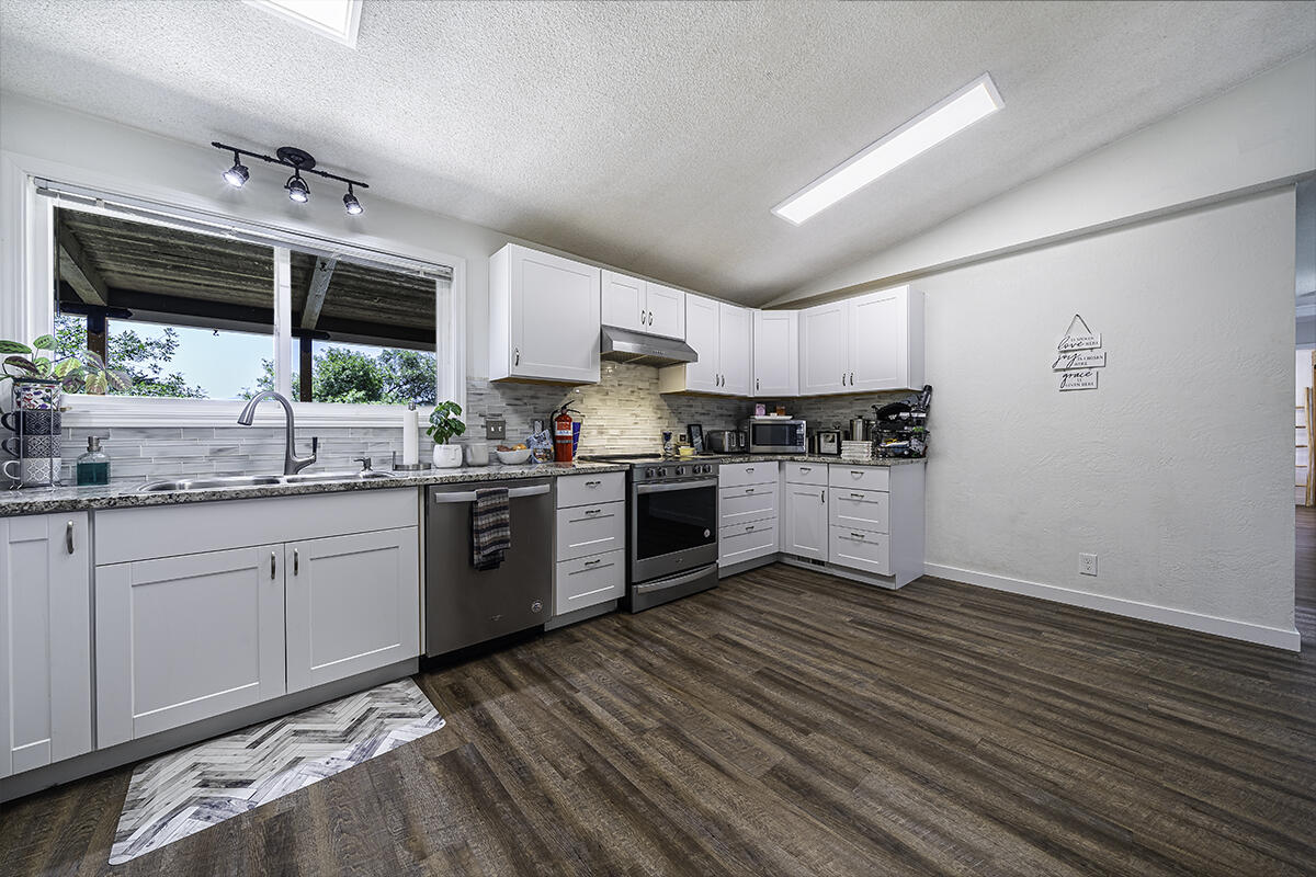 Siskiyou Village Unit No 1 - Residential