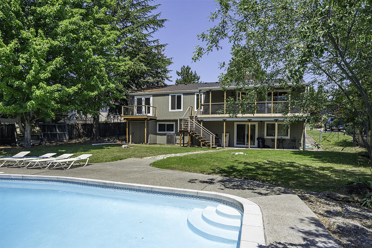 Siskiyou Village Unit No 1 - Residential