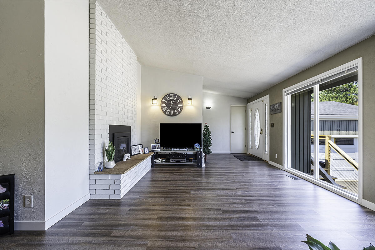 Siskiyou Village Unit No 1 - Residential