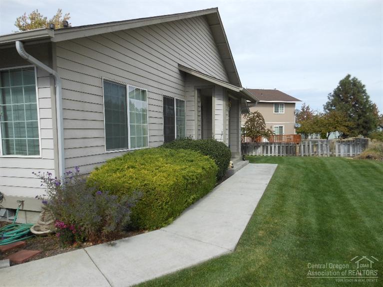Pilot Butte Park Est - Residential Income
