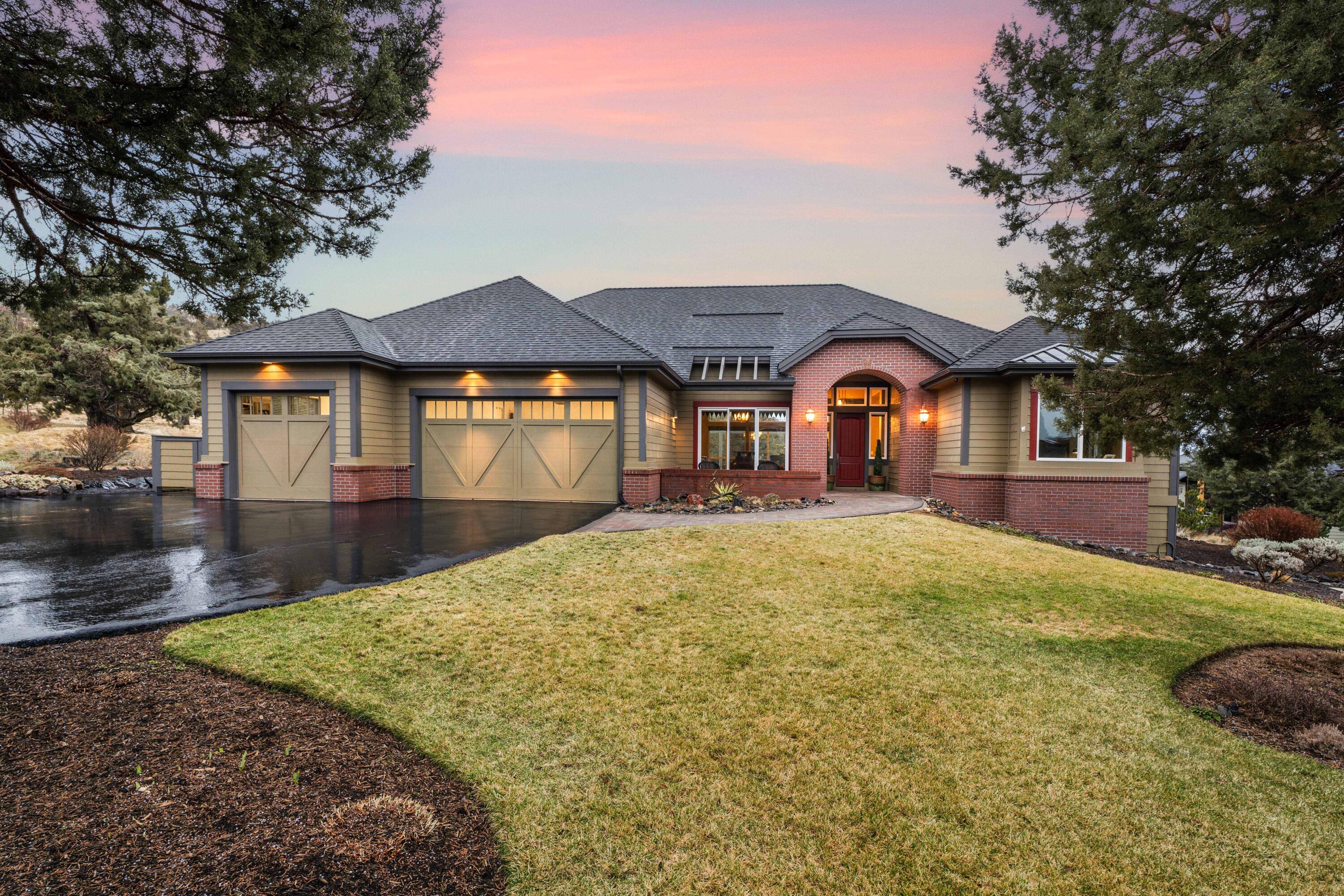 Eagle Crest - Residential