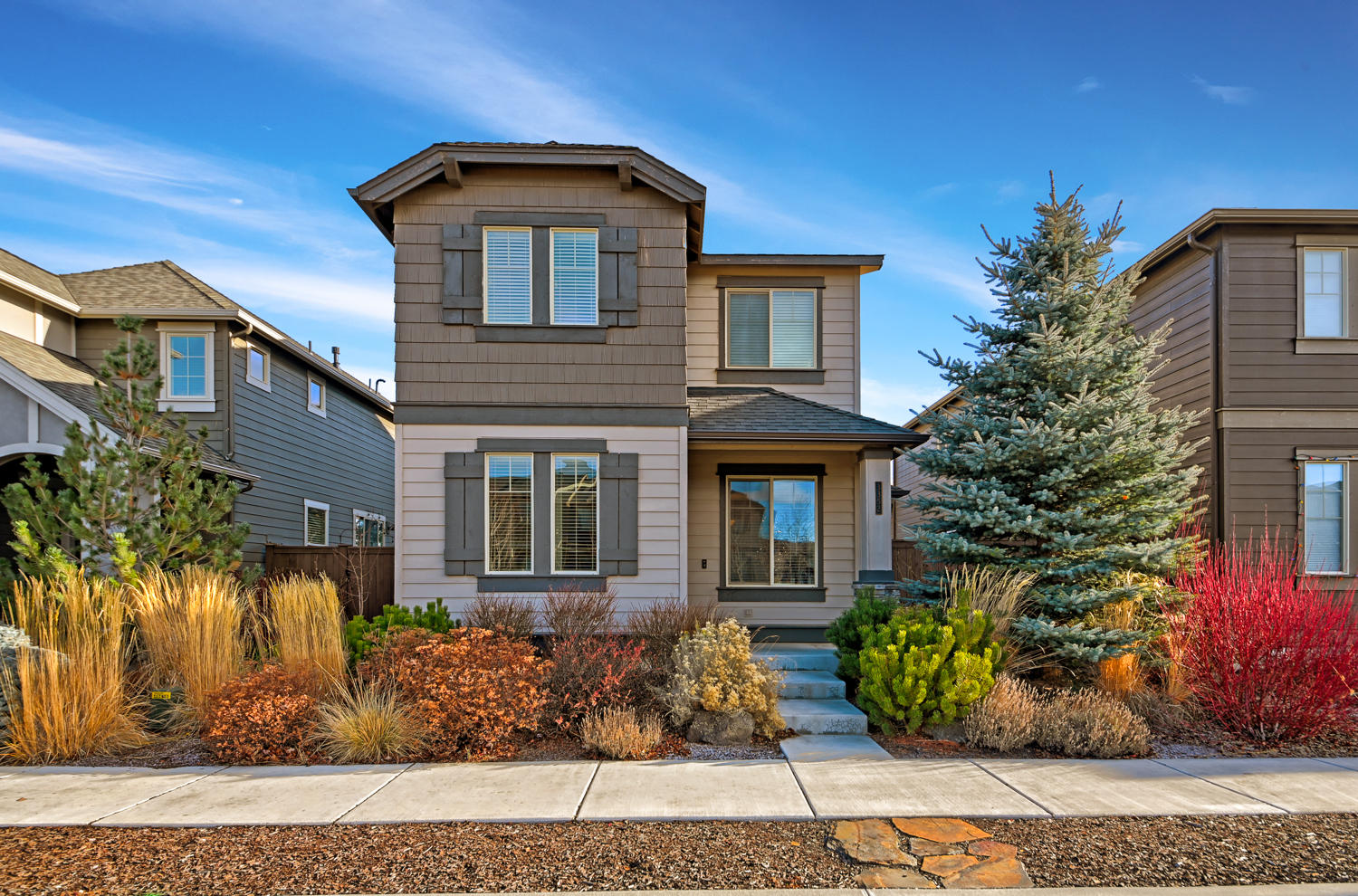 This beautiful Pahlisch built home offers a great room with gas fireplace, an upstairs with loft for home office or additional living area. Master bath has quartz countertops, dual sinks and a huge walk-in closet. The kitchen features solid surface counter top and high end finishes. The dining area slider opens to a patio for outdoor living and entertaining. A double car attached garage is extended for work shop or extra storage. Great location, close to schools,
shopping, parks and trails.