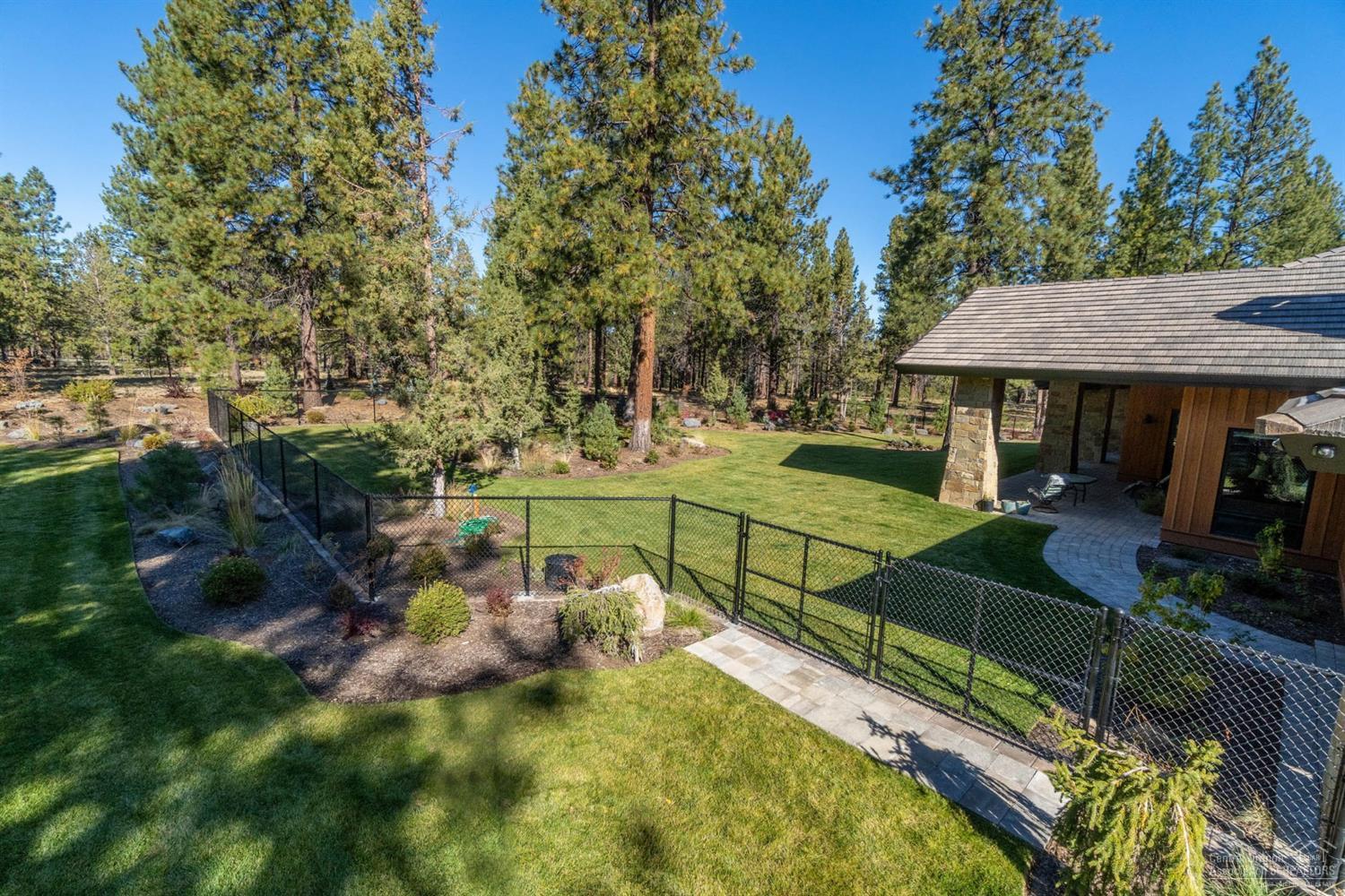 The Highlands at Broken Top - Residential
