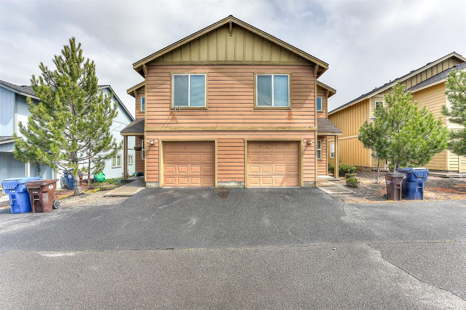 Fully leased, duplex in SW Redmond. Each unit is 1583 SF, with single attached garages and private fenced yards. Master bedrooms have vaulted ceilings and large walk-in-closets. Second baths are large with double sinks. Open and bright floor plan. This property has been professionally managed, with solid rental history. Duplexes of this size and condition don't come along often!