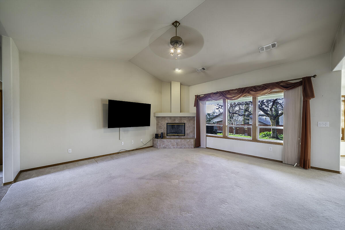 Larson Creek Estates Phases 1And 2 - Residential