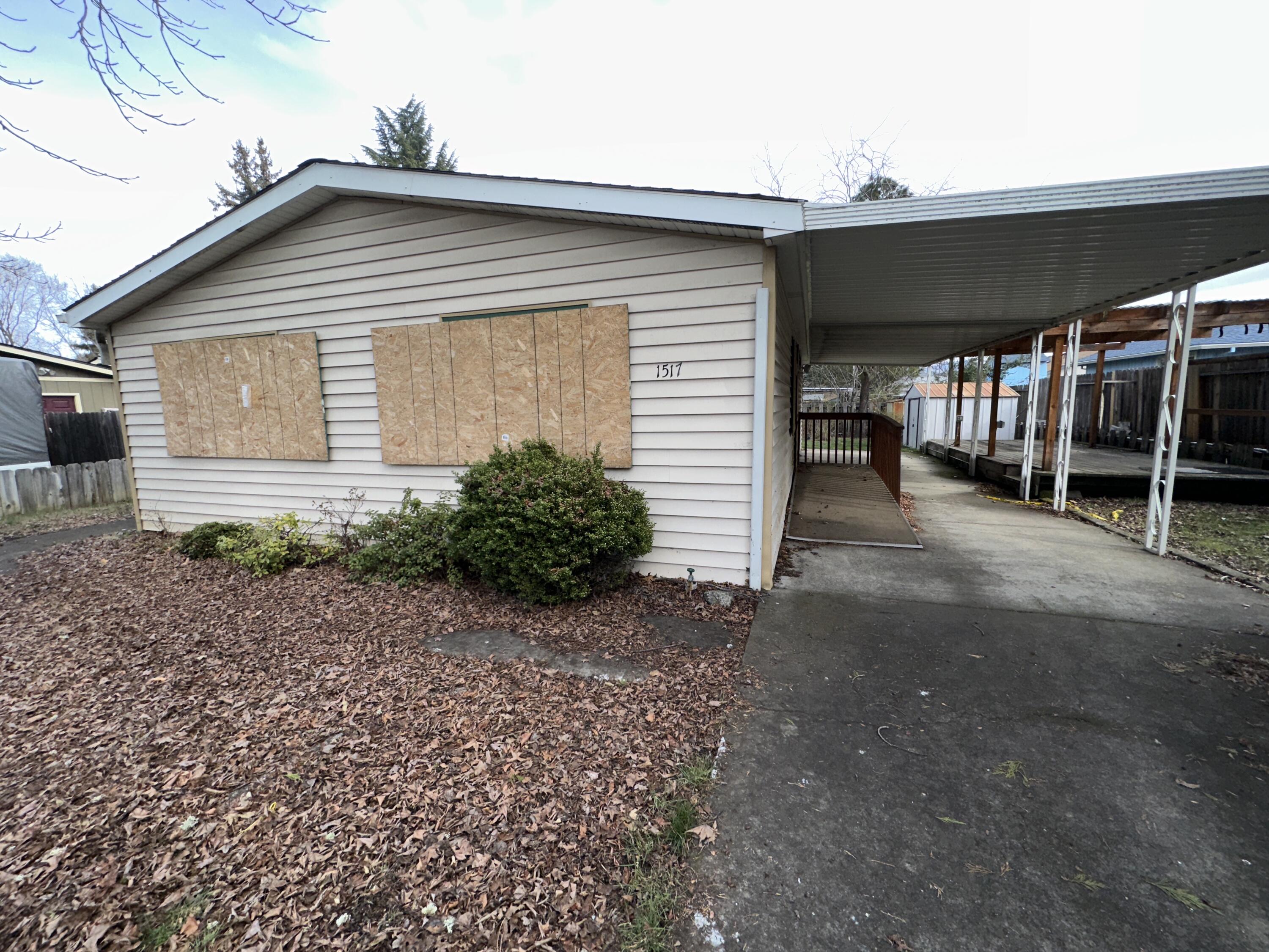 Opportunity awaits you!  1985 Skyline Manufactured Home on its own land near South Medford High School... you will own your own land here.  2 beds, 2 bath, with a little work, you'll have some sweat equity.