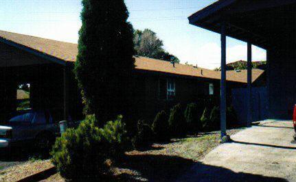 Very Nice Units With Large Utility Room 10x12, Fenced Court Yard. Right Front Unit Jerrod & Kristie 850-4105, Left Back Unit Steven 273-0721, Right Back Tina & John Evatt 851-0620 (Afternoon Calls) All 24 Hrs Notice.