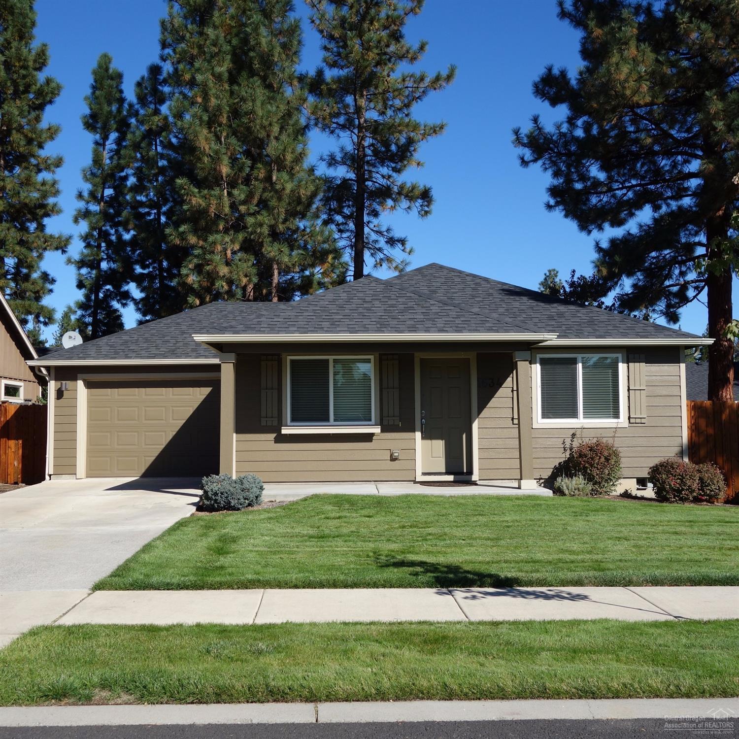Lovely Cottage in the charming Western town of Sisters! Perfect for the investor, first time Homebuyer or downsizer. Don't miss this well maintained single story home with 2 bedrooms & a bath. Larger lot so you have space for an RV. Close to schools, shopping & medical facilities. Front yard maintained by Homeowners Association. Park like backyard has sprinklers & is fenced. Oversized single car garage. Open floor plan has tile entry & separate laundry room. Rental History- call realtor.