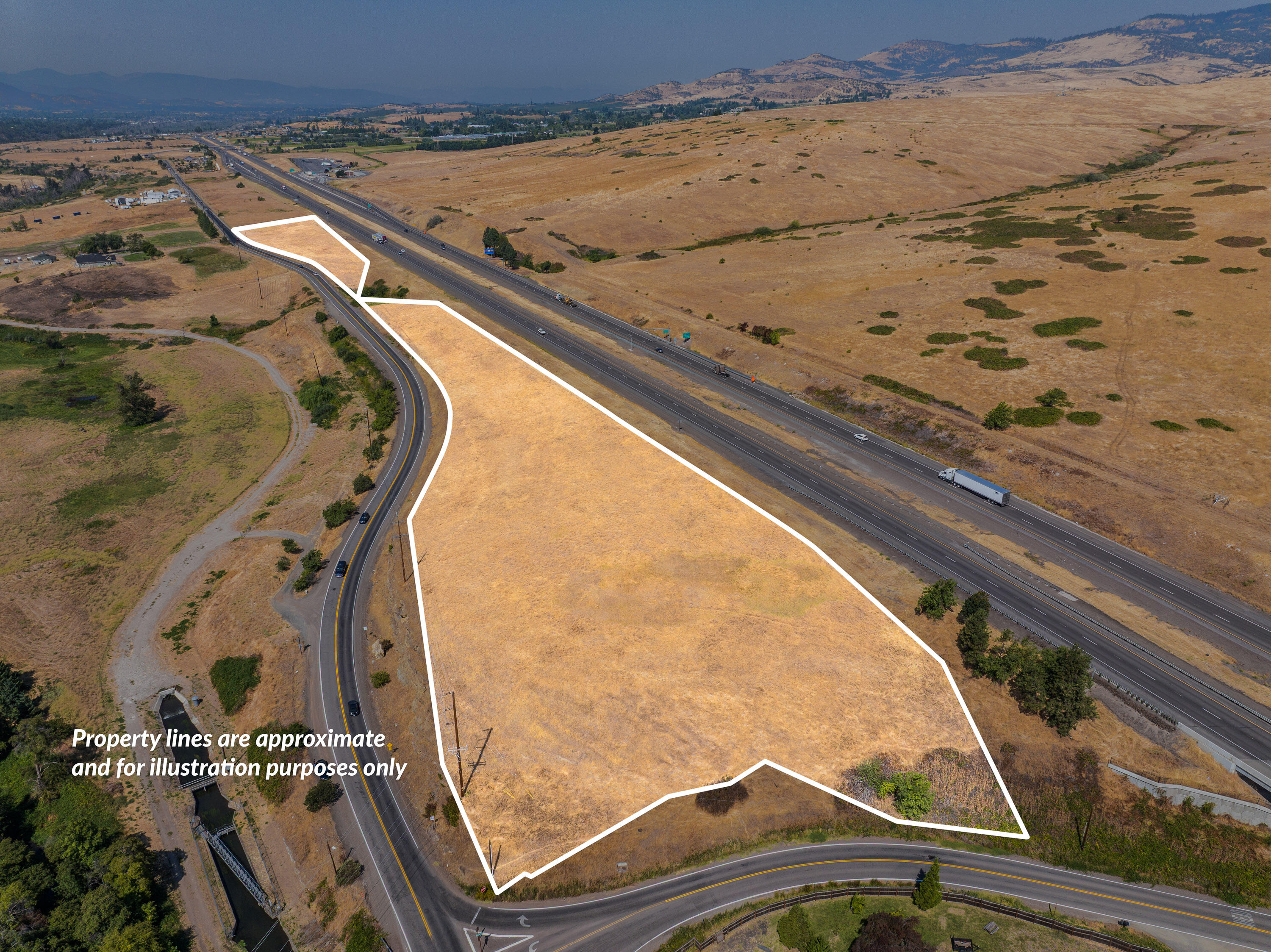 A rare blend of elbow room & convenience, this 7+ acre parcel is only 1.5 miles from renowned Downtown Ashland, Oregon & includes both an approved homesite as well as phenomenal visibility.  The property is a blank canvas & ready for building a home with rural opportunity while enjoying all that Ashland has to offer.
Ashland is famously walkable. Park once & you're on foot to coffee, cafés, the Ashland Food Co-op, galleries, fitness studios, & Lithia Park's miles of paths. The Oregon Shakespeare Festival, seasonal farmers markets, & a packed calendar of community events keep things lively year-round. Daily errands, dining, & recreation are all within an easy stroll or bike ride, making car-light living realistic & enjoyable.
A true blank canvas, the parcel is ready for both a home & the sound of livestock.  The land is gently rolling & would make for a fantastic location for raising animals, growing a personal garden, & enjoying all that the homestead movement can provide.