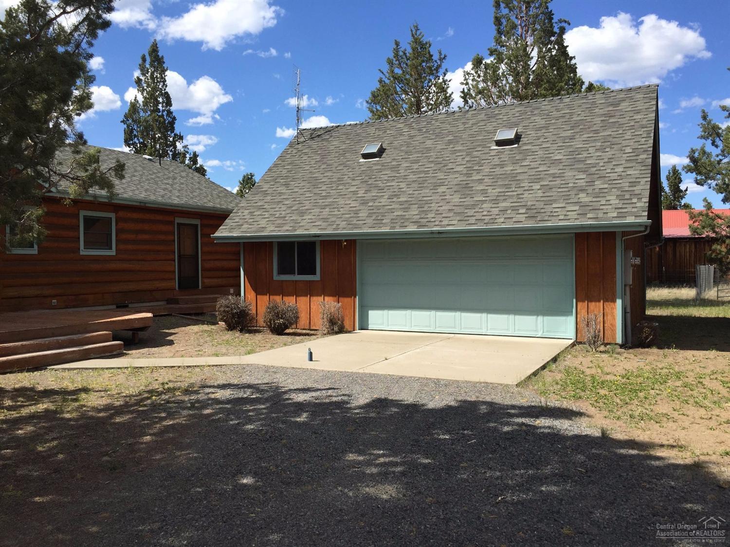 Make this log home with picturesque mountain views your forever home. This spacious one level 3 bedroom 2.5 bath log home has vaulted ceilings, and amazing views of the mountains. Just a short drive from Bend on almost 10 acres.