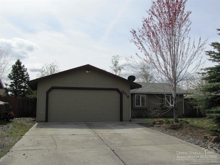 Cute single-level home in Obsidian Estates. Features 3 bedrooms and 2 full baths, plus wood floors in the living room, dining area, and kitchen. New paint and carpets! Fenced with patio, storage shed, and attached 2c garage. Good location just minutes from schools and shopping. Don't miss this one! This is a FannieMae Homepath property.
