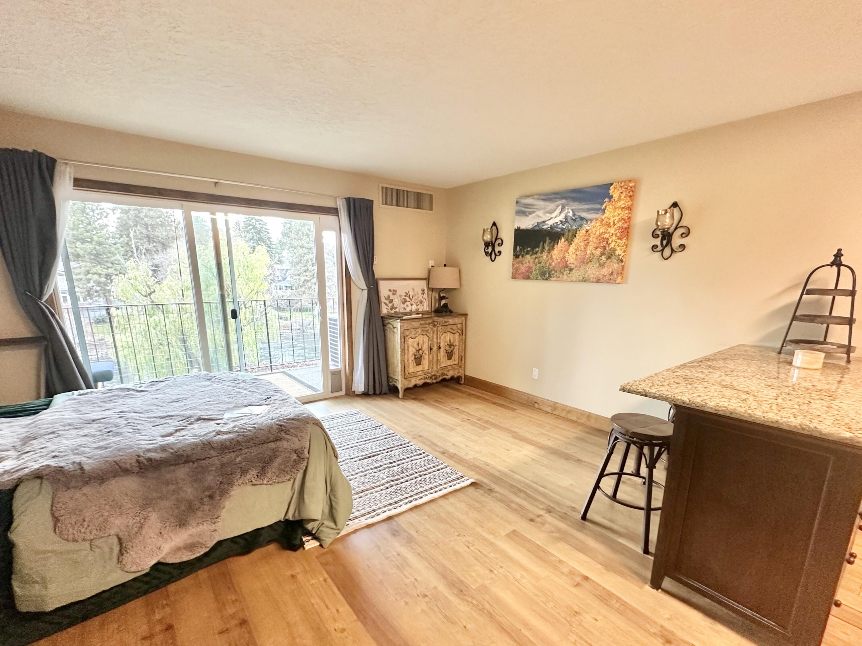 Bend Riverside - Residential