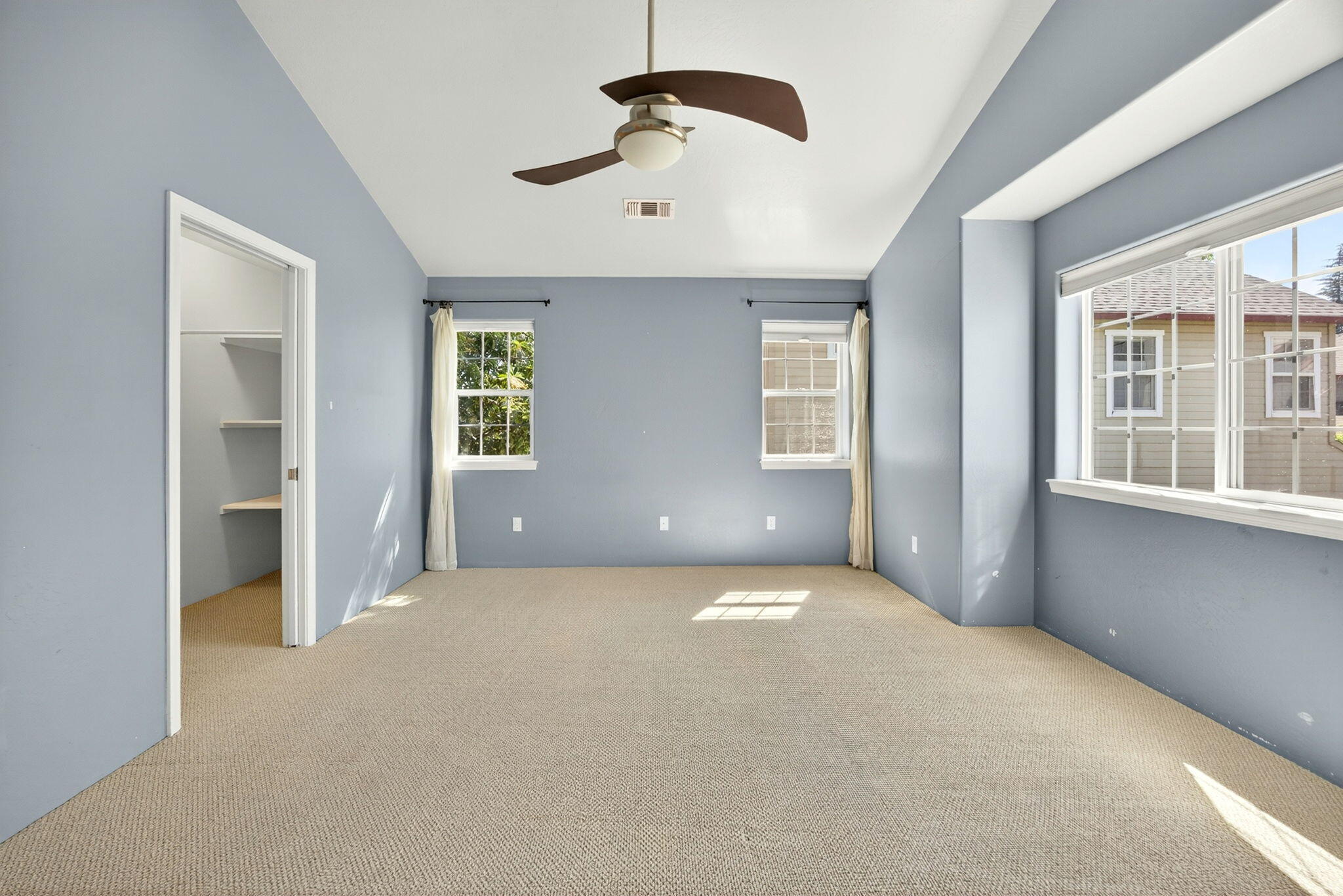 Court On Mary Jane, The - Residential